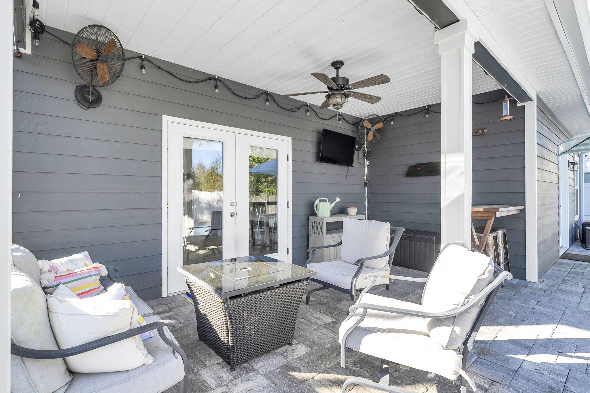 Mussett Bayou Manor - Residential