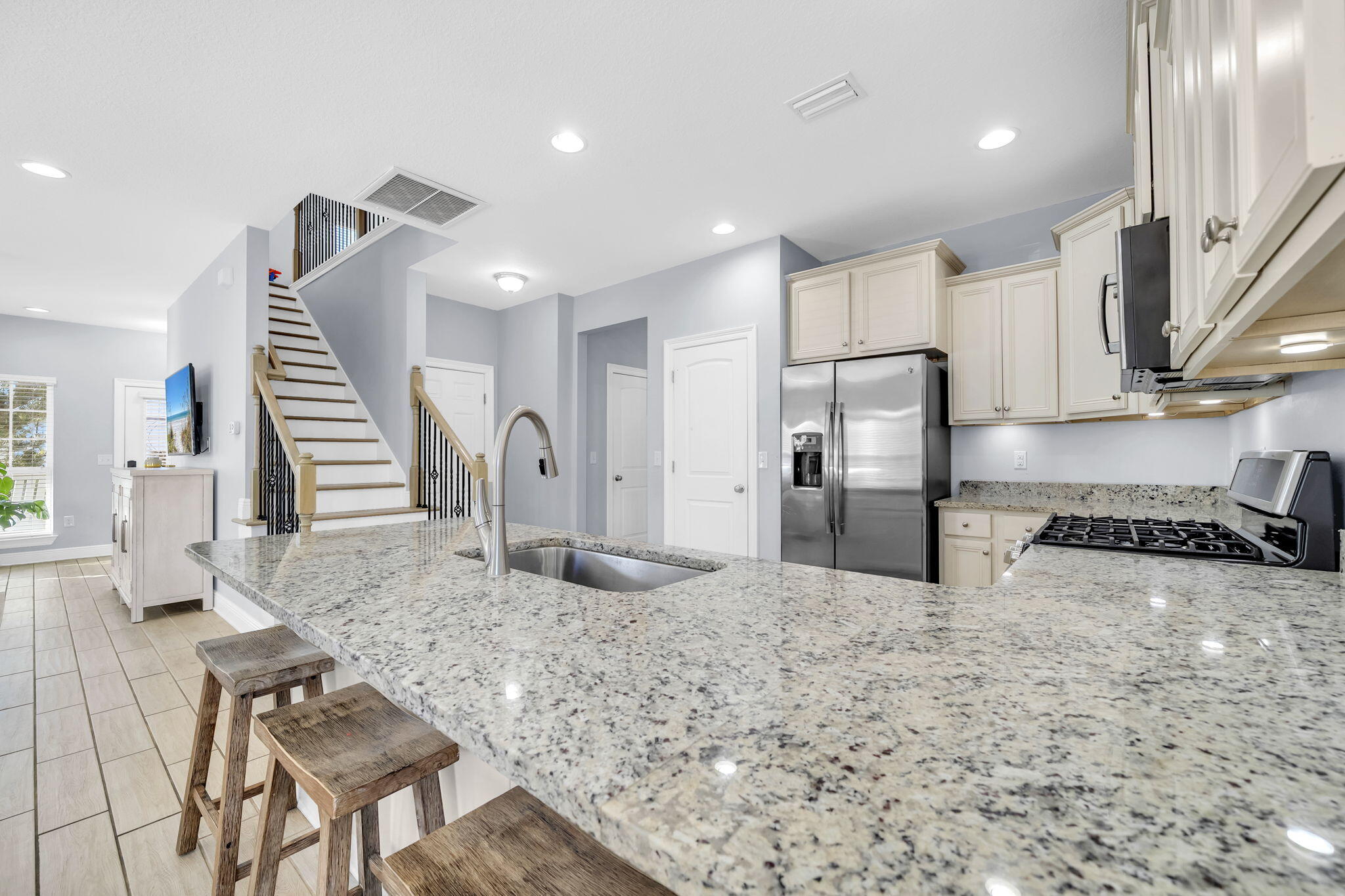 Mussett Bayou Manor - Residential