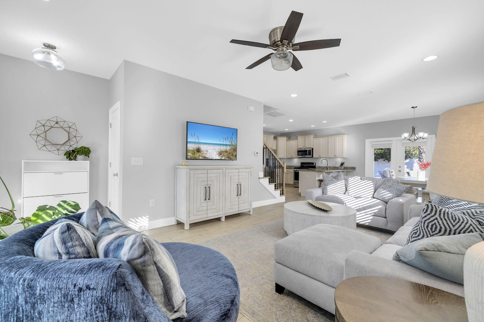 Mussett Bayou Manor - Residential