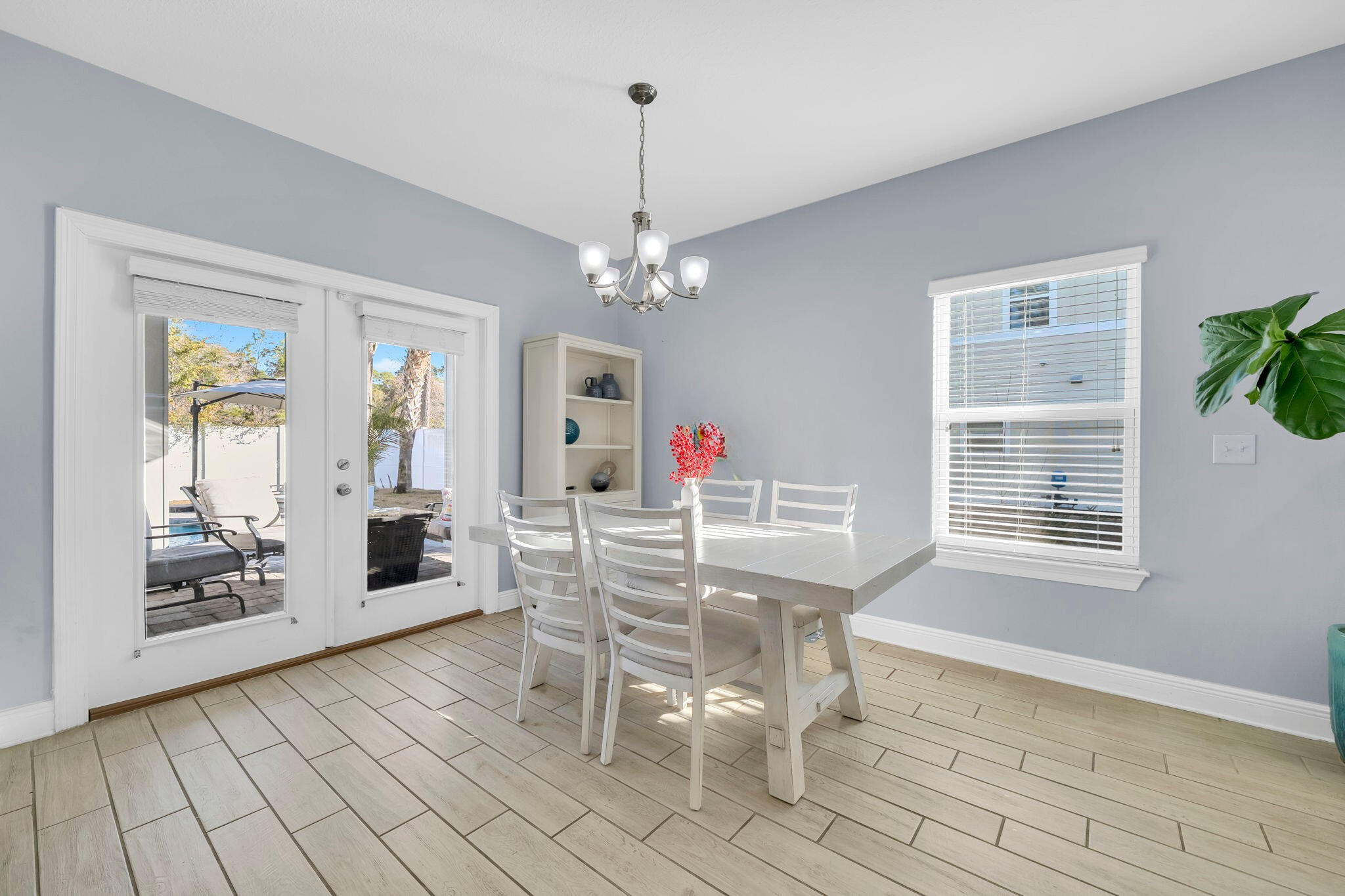 Mussett Bayou Manor - Residential