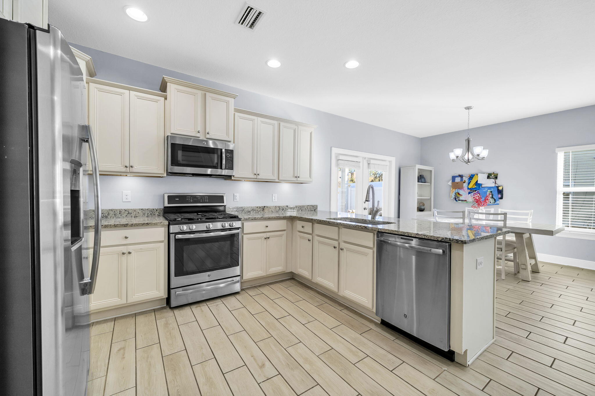 Mussett Bayou Manor - Residential