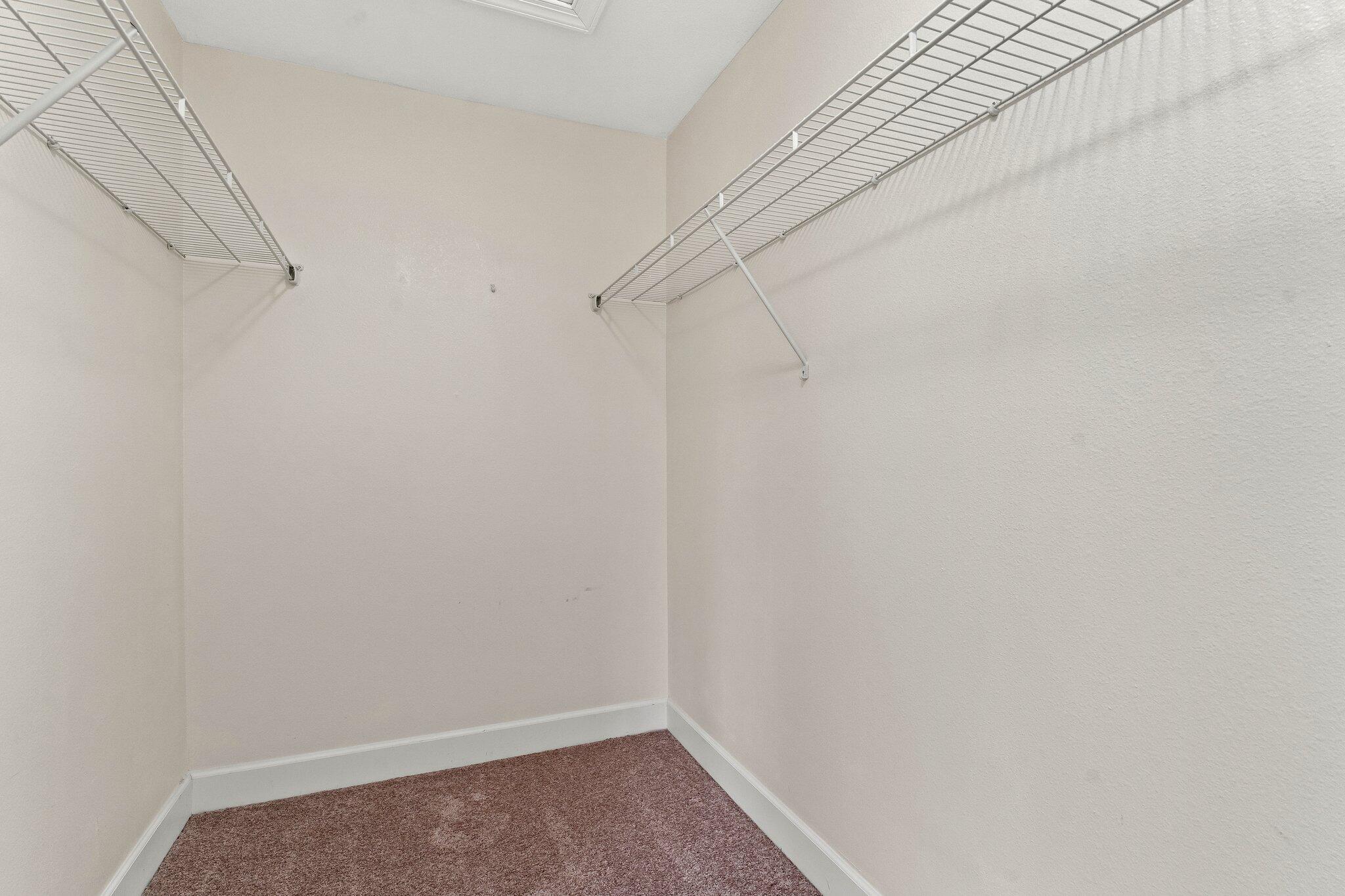 EAGLE BAY - Residential Lease