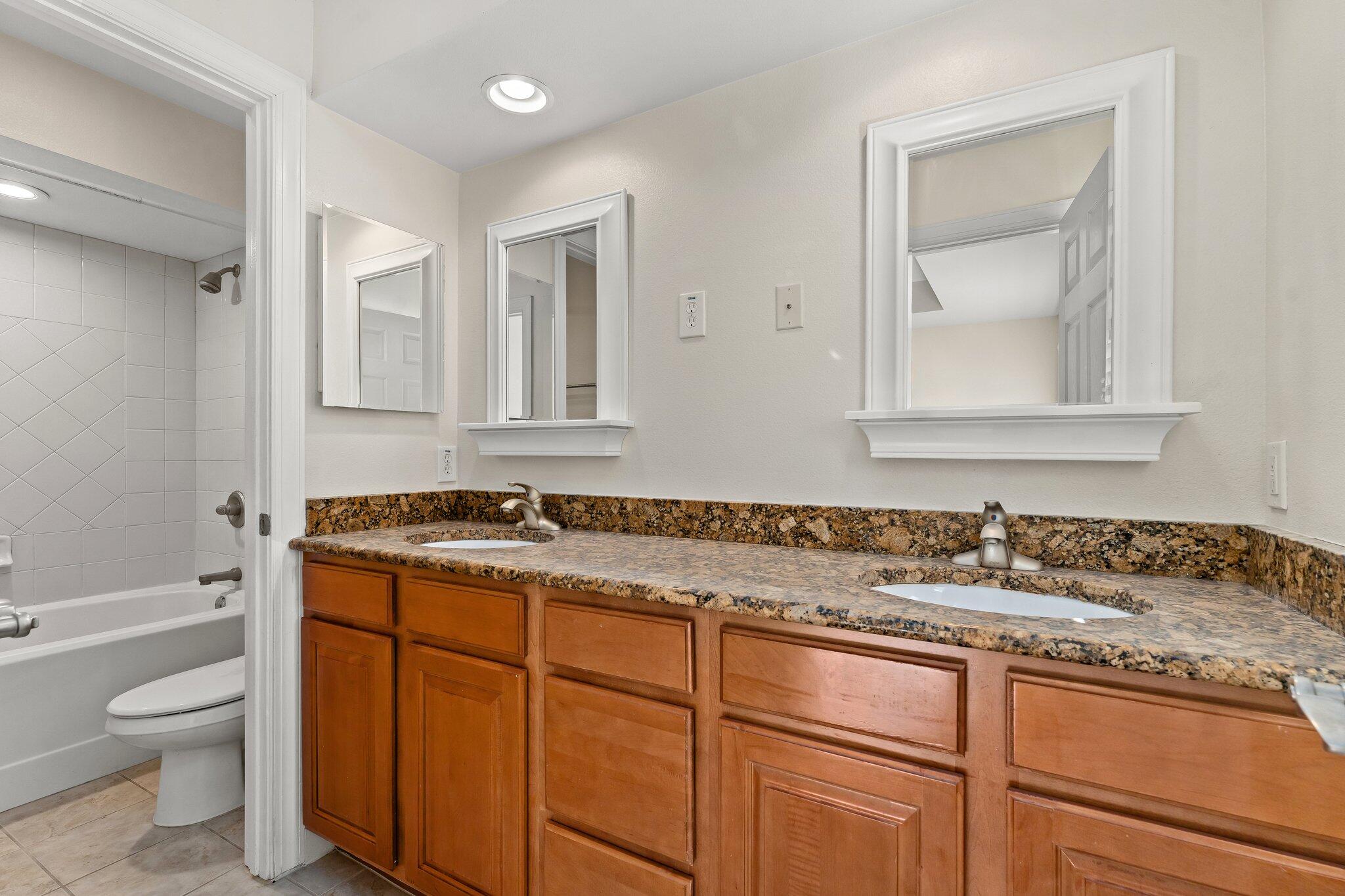 EAGLE BAY - Residential Lease