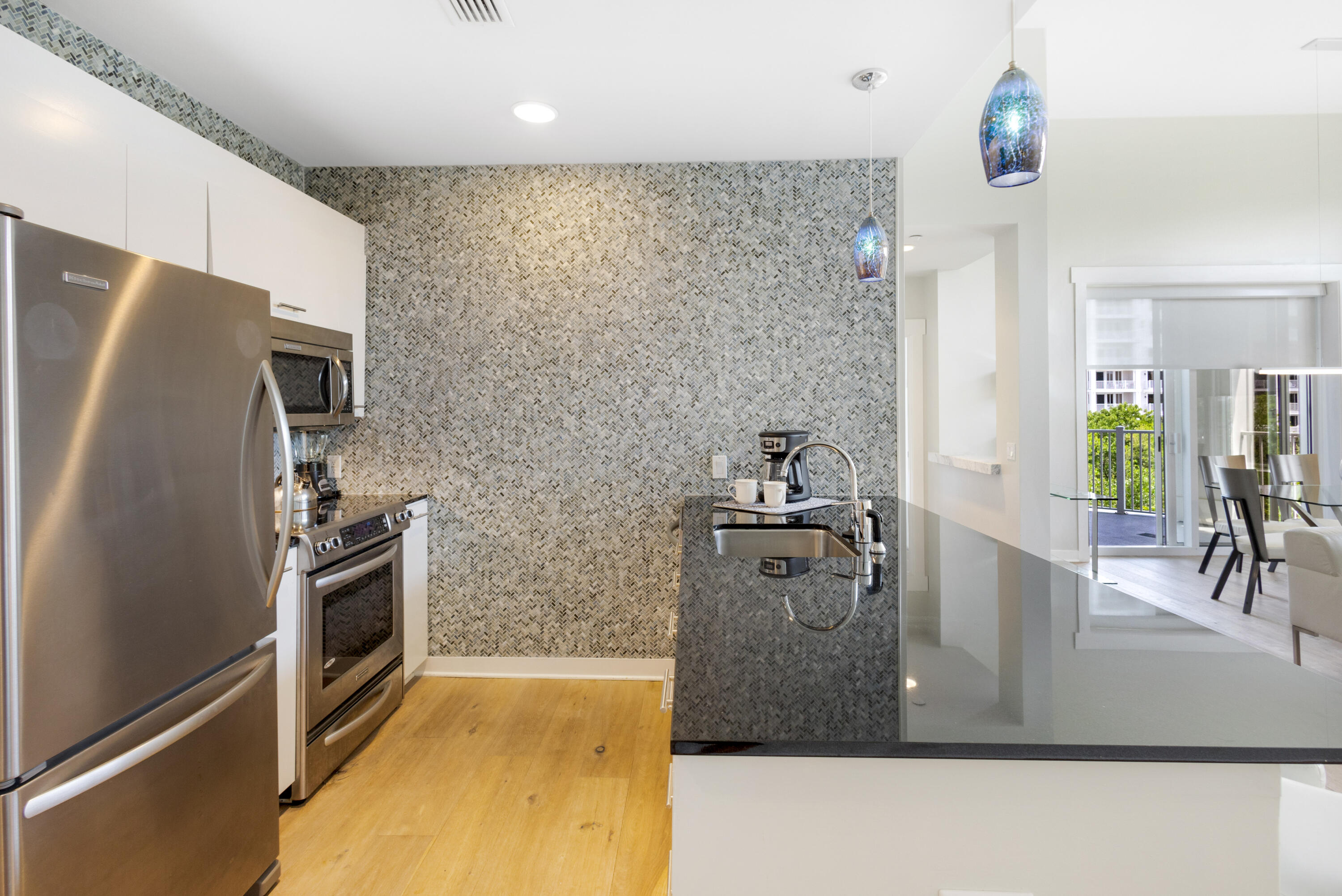 BAHIA CONDO - Residential