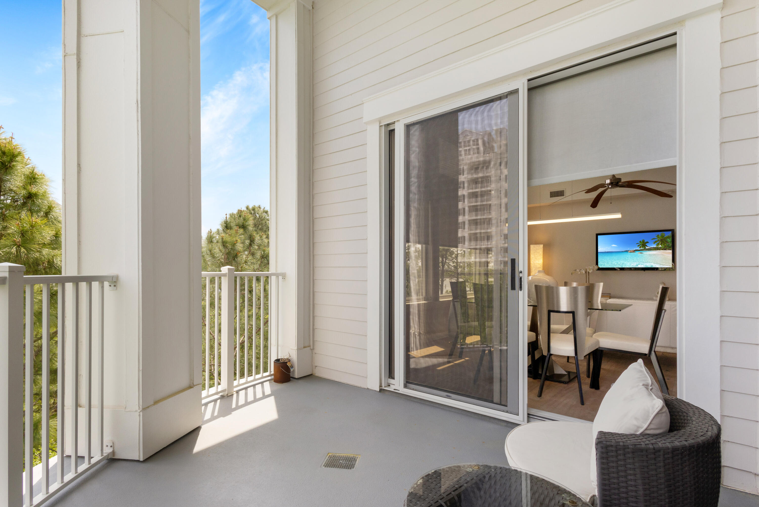 BAHIA CONDO - Residential