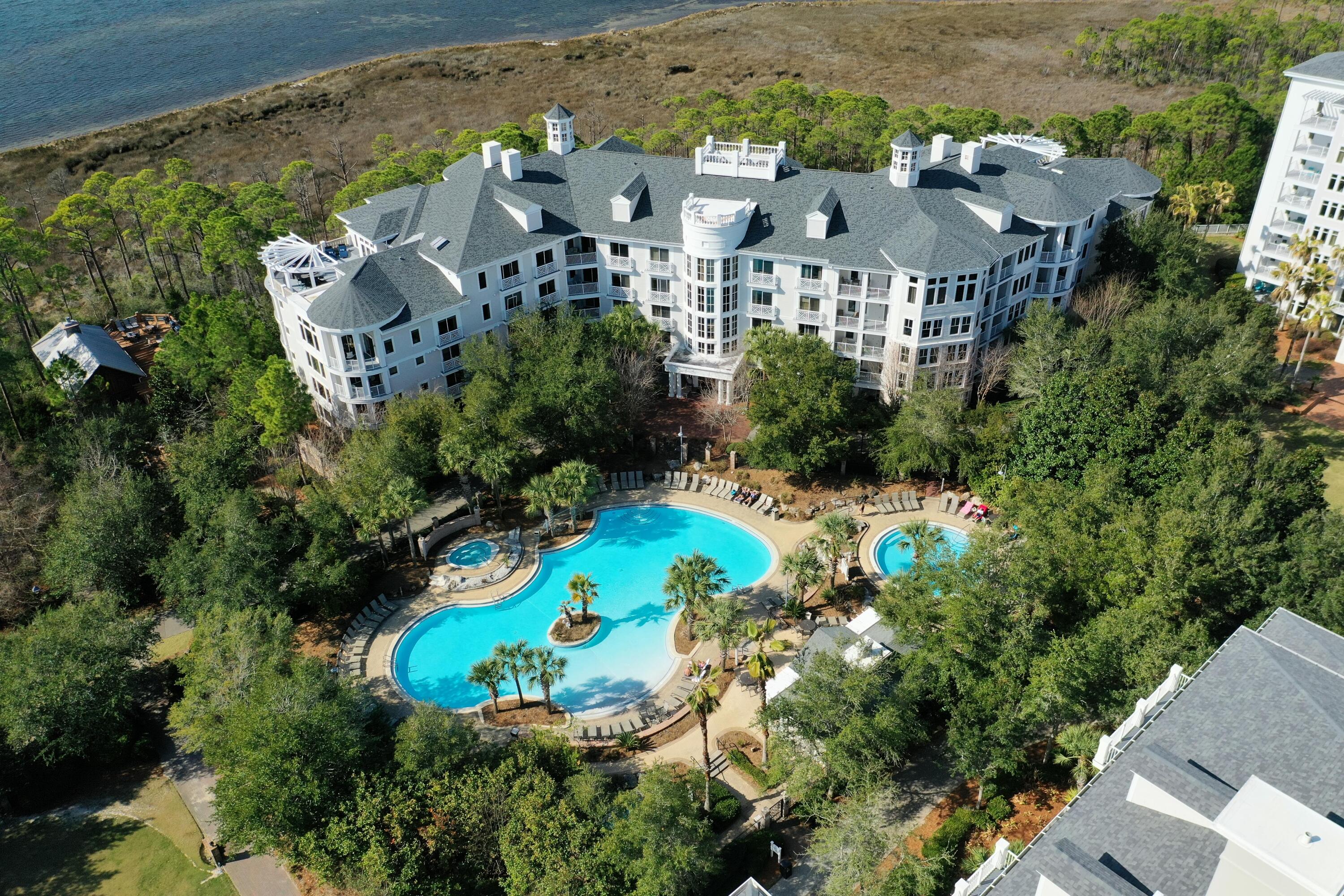 BAHIA CONDO - Residential