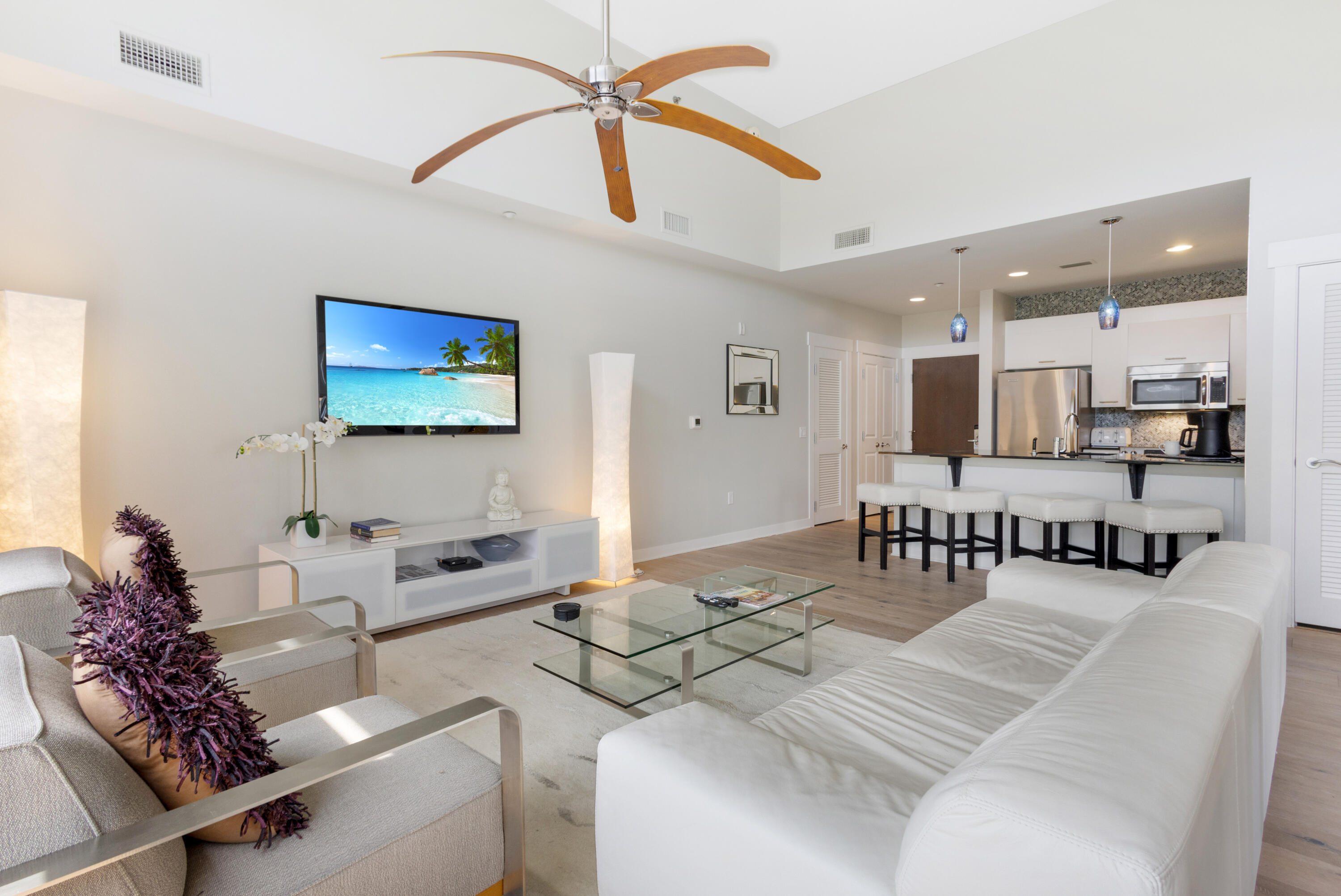 BAHIA CONDO - Residential