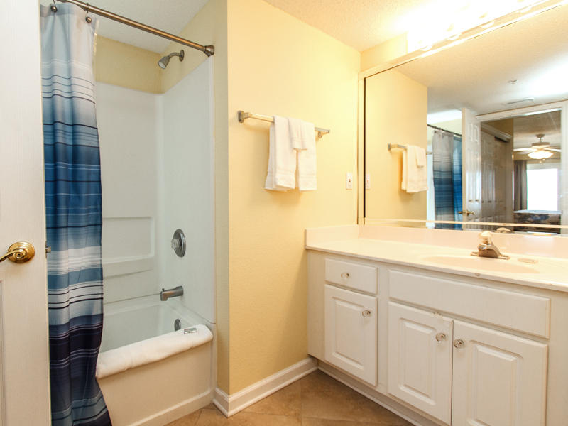 ISLANDER BEACH RESORT PH 2 - Residential