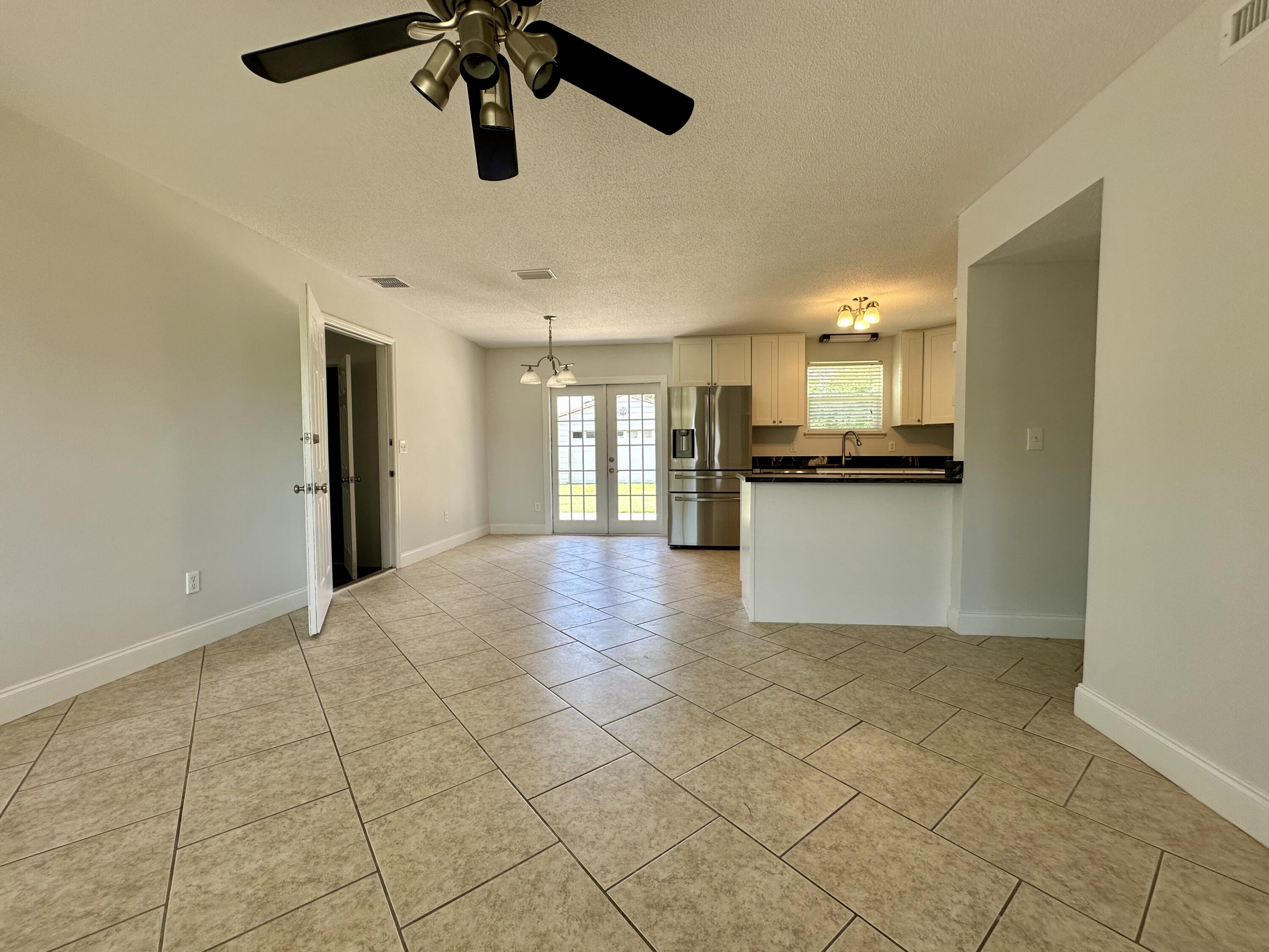BAY COUNTRY ESTATES - Residential