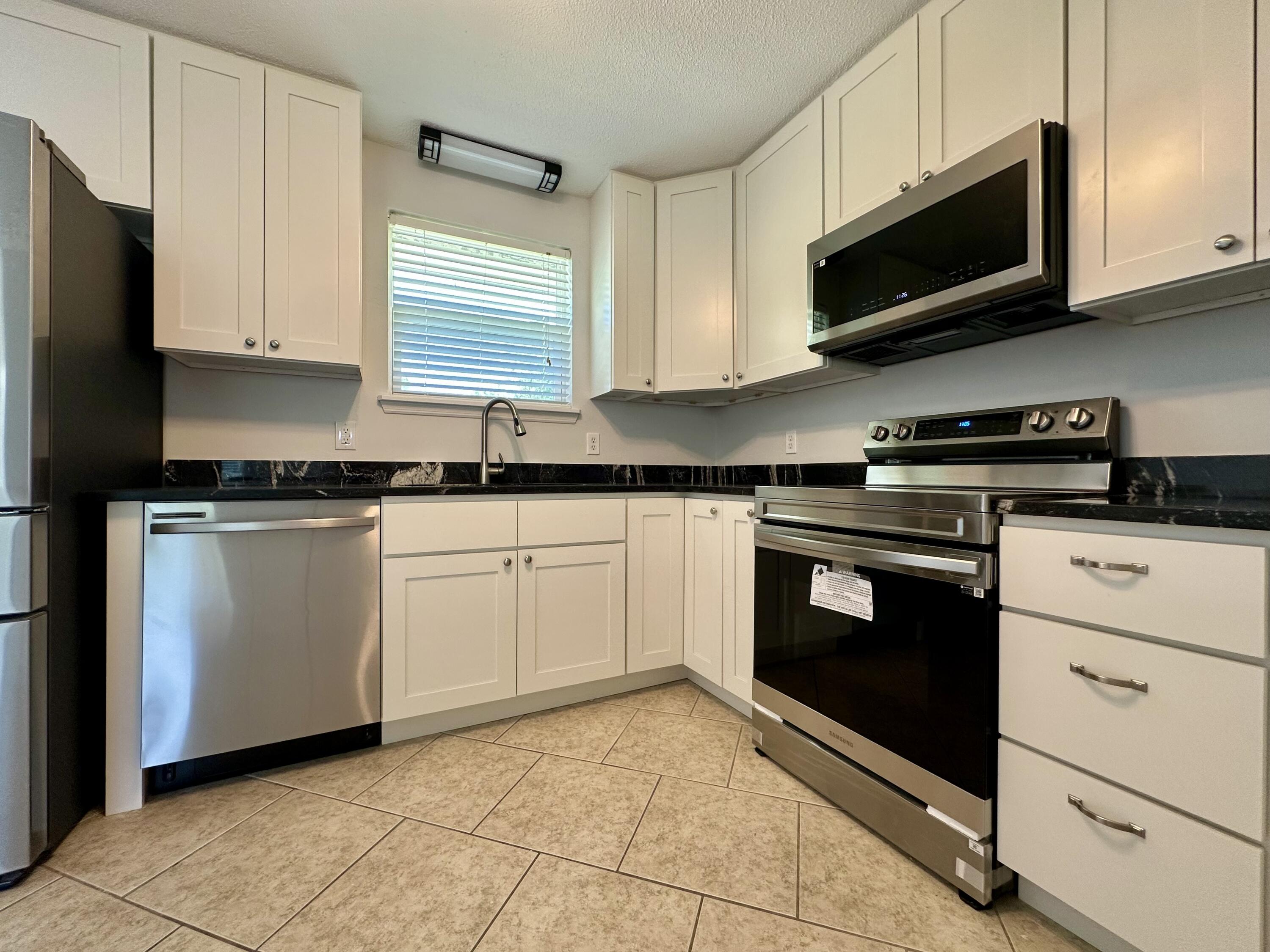 BAY COUNTRY ESTATES - Residential