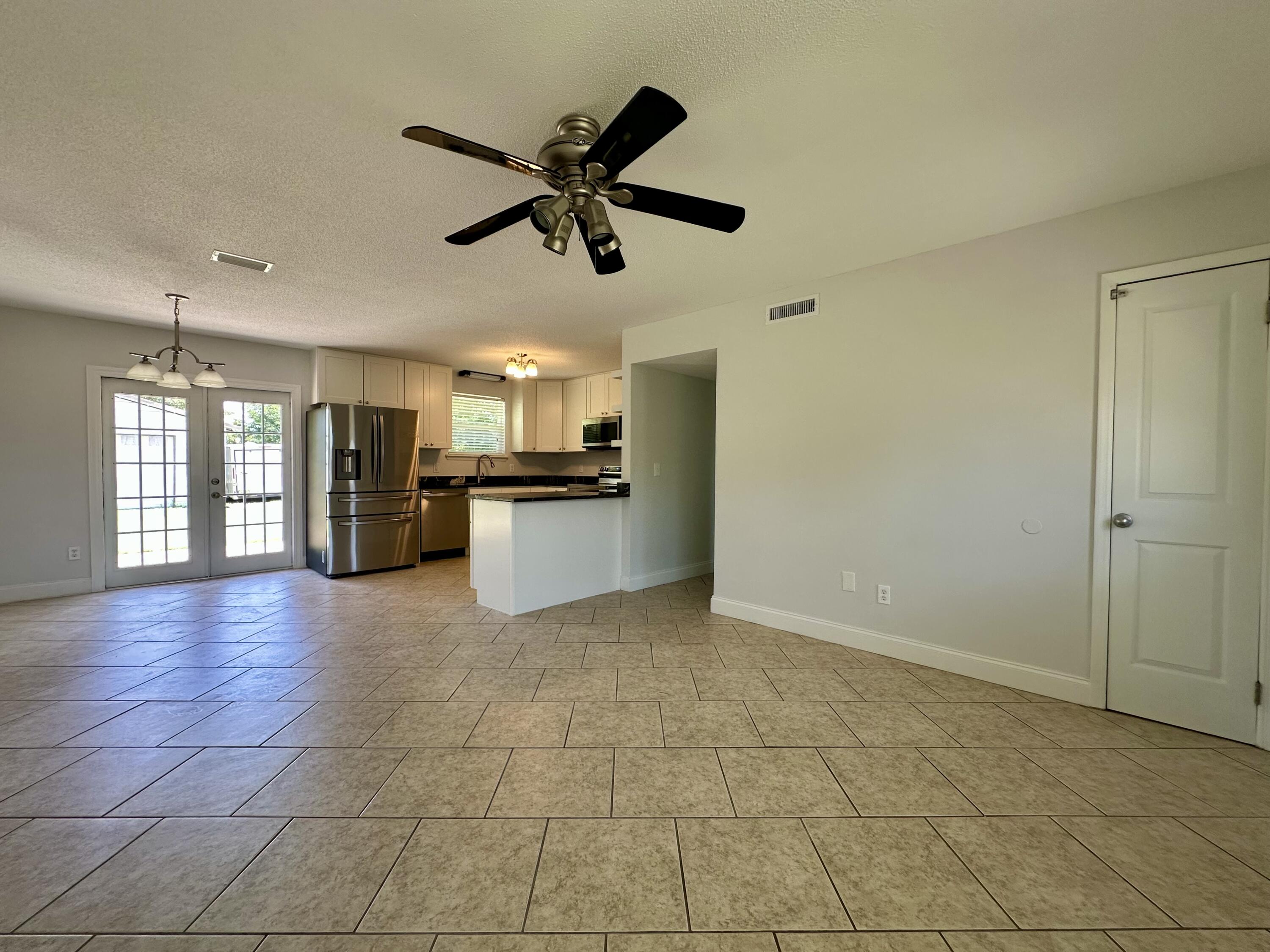 BAY COUNTRY ESTATES - Residential