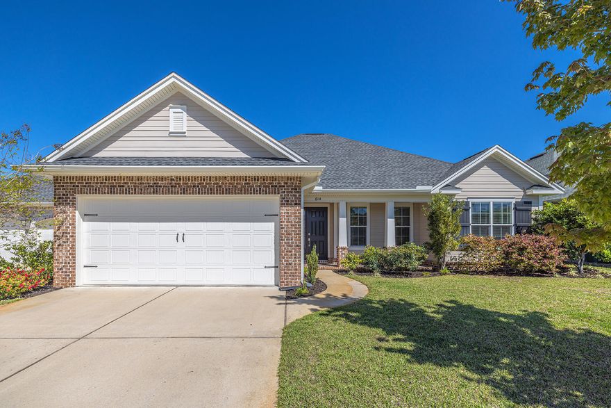 Here's your chance to own this stunning 4 bed / 2 bath home located in the sought-after Magnolia Woods in Niceville with ROOM FOR A POOL!
Built by a premier builder, this craftsman-style home features an open floor plan with high ceilings, crown molding, hardwood flooring, and 8' doorways throughout.
The kitchen offers white shaker-style cabinetry with soft close hinges and drawers, stainless steel appliance package, granite countertops, and a large island with breakfast bar. 
Spacious primary bedroom and en-suite bathroom featuring a double vanity with granite countertop, a luxurious shower, and a walk-in closet.
3 additional bedrooms and a full bath with a garden tub/shower combo.
Outside you'll find a large screened-in patio, and a privacy fenced backyard. Woods is located just down from beautiful Choctawhatchee Bay and less than 1 mile from the center of the city. Easy commute to local military bases, top-rated schools, restaurants, and the white sand beaches of the Emerald Coast.