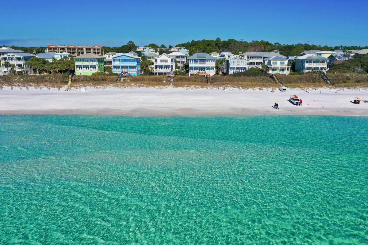 SUNRISE BEACH - Residential