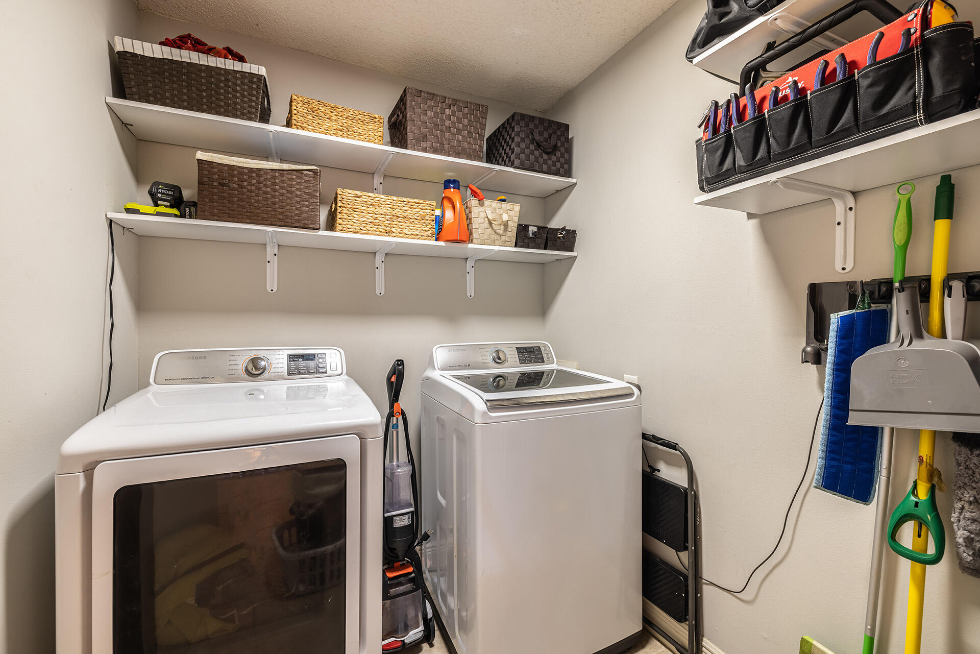 KELL-AIRE GARDENS - Residential