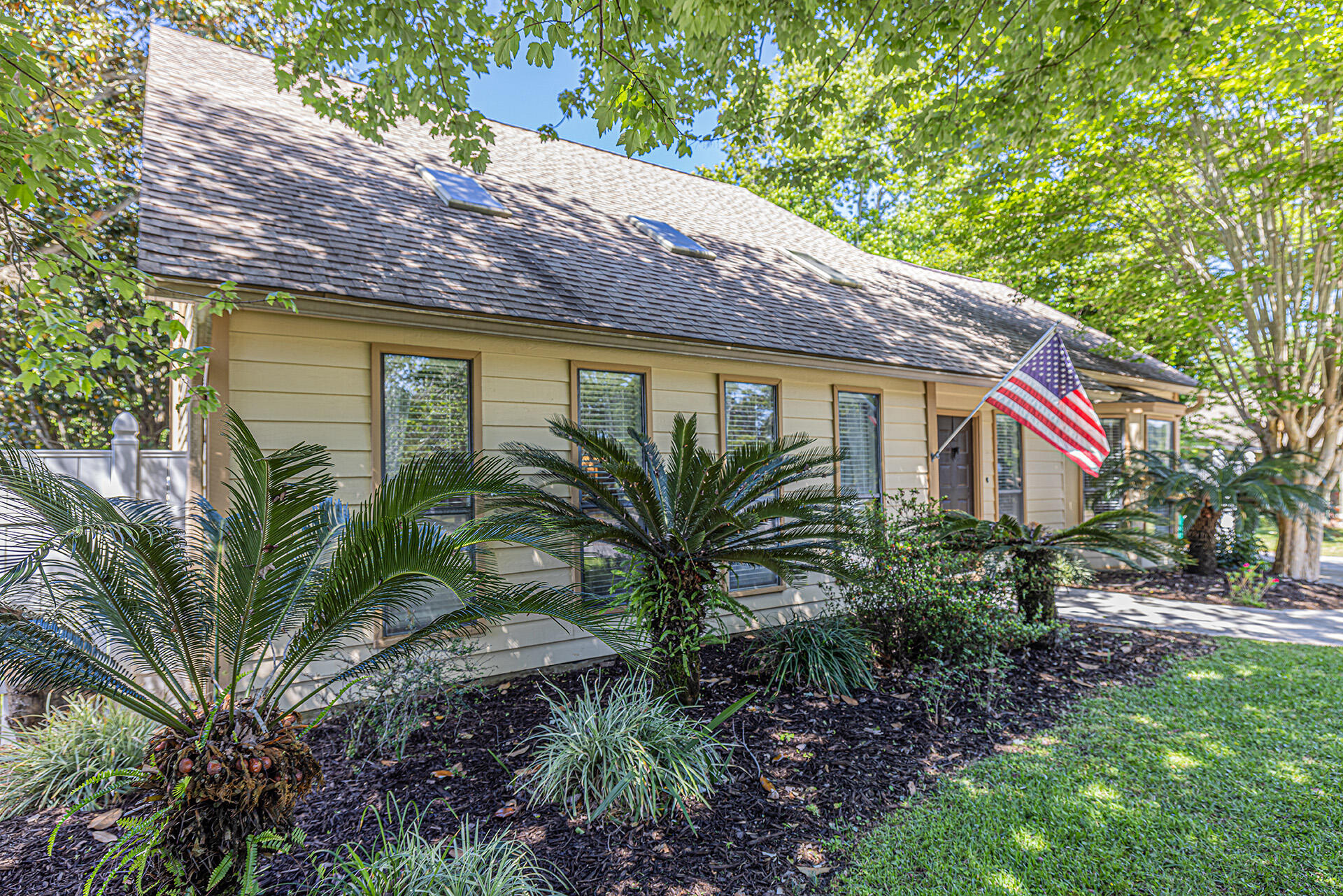 KELL-AIRE GARDENS - Residential