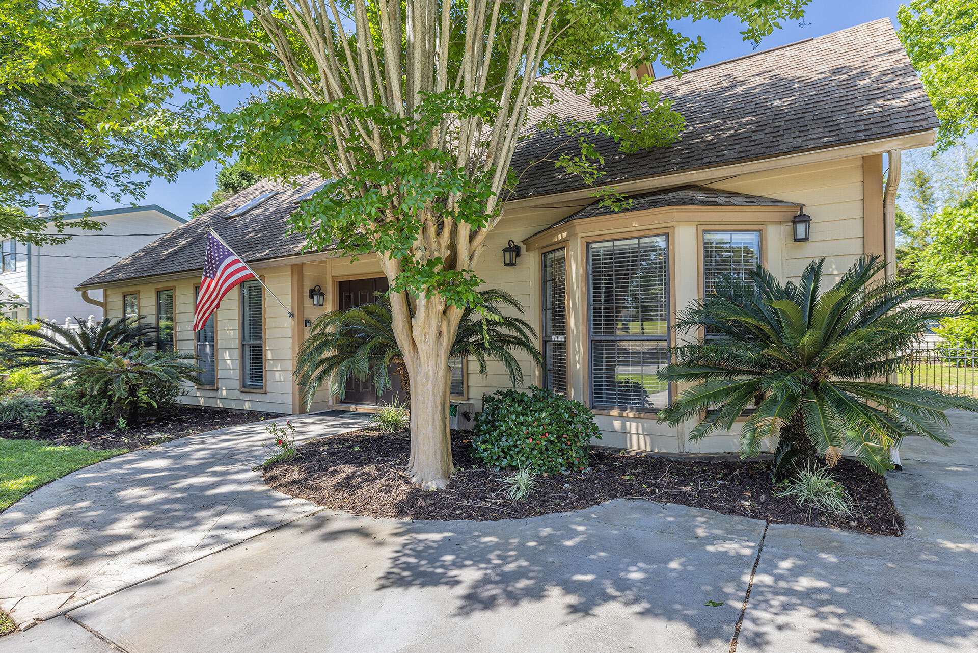 KELL-AIRE GARDENS - Residential