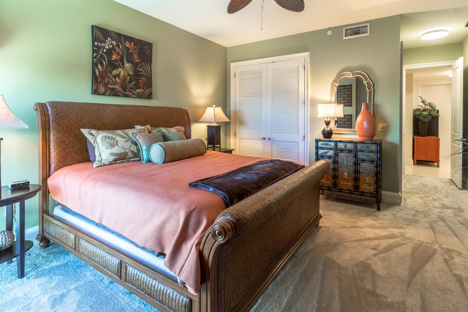 SIGNATURE BEACH - Residential