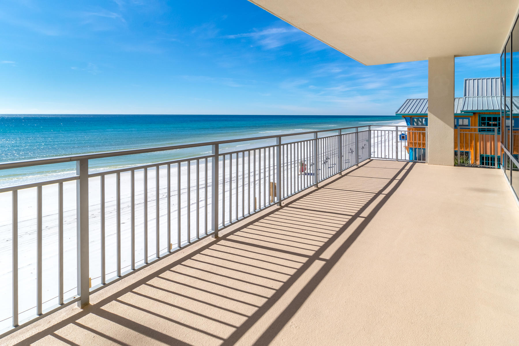 SIGNATURE BEACH - Residential