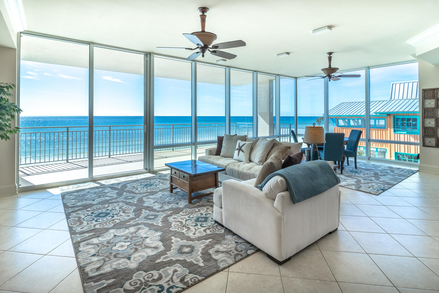 SIGNATURE BEACH - Residential