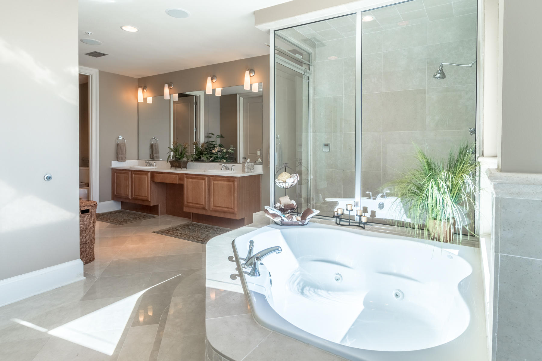 SIGNATURE BEACH - Residential