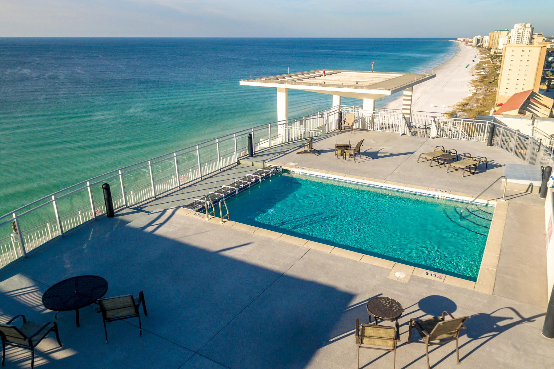 SIGNATURE BEACH - Residential