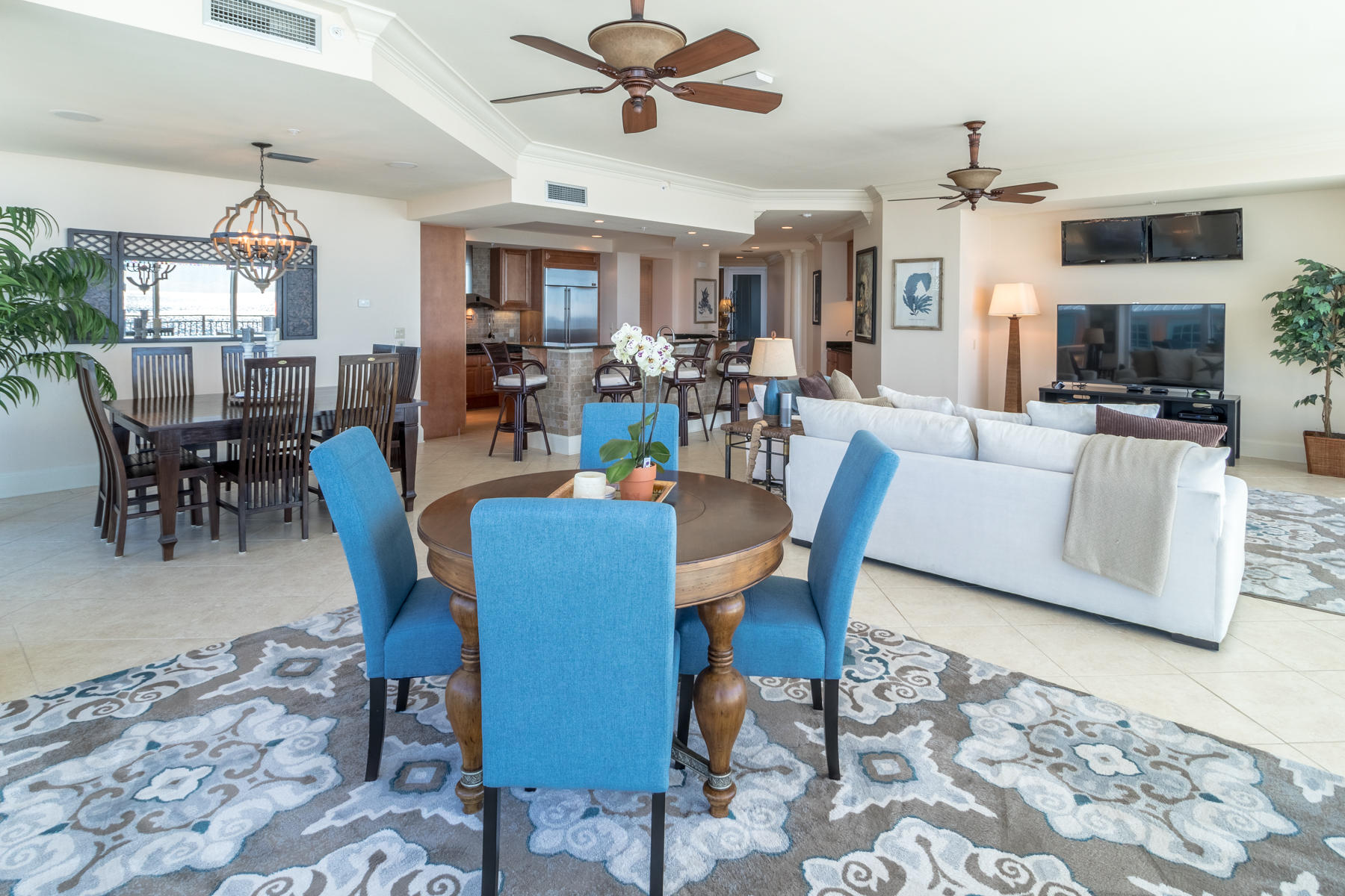 SIGNATURE BEACH - Residential