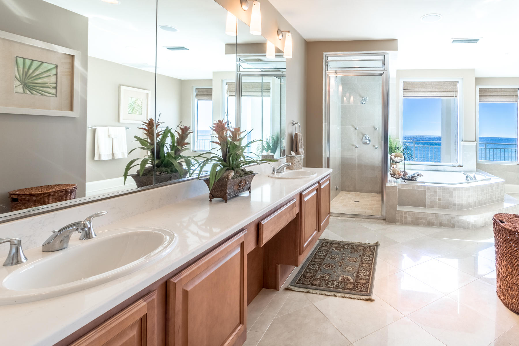 SIGNATURE BEACH - Residential