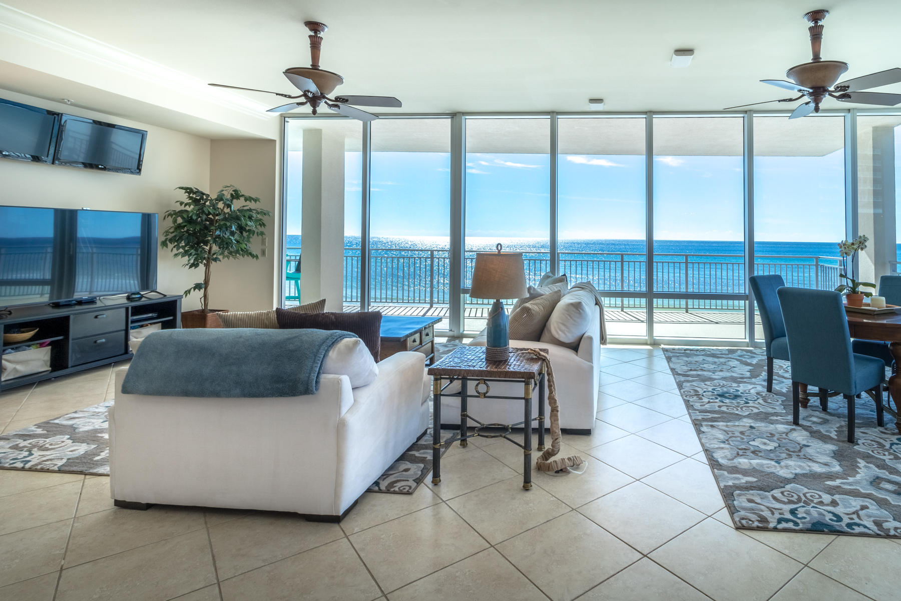 SIGNATURE BEACH - Residential