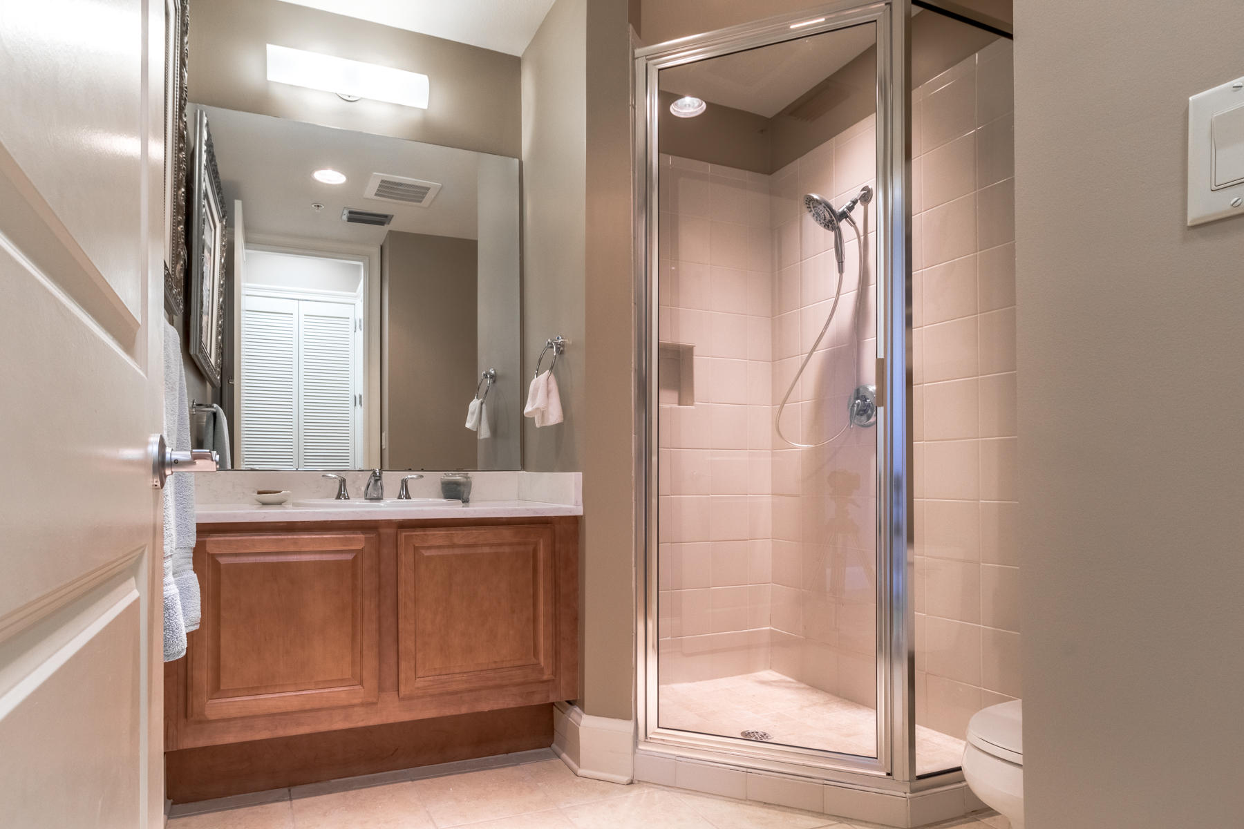 SIGNATURE BEACH - Residential