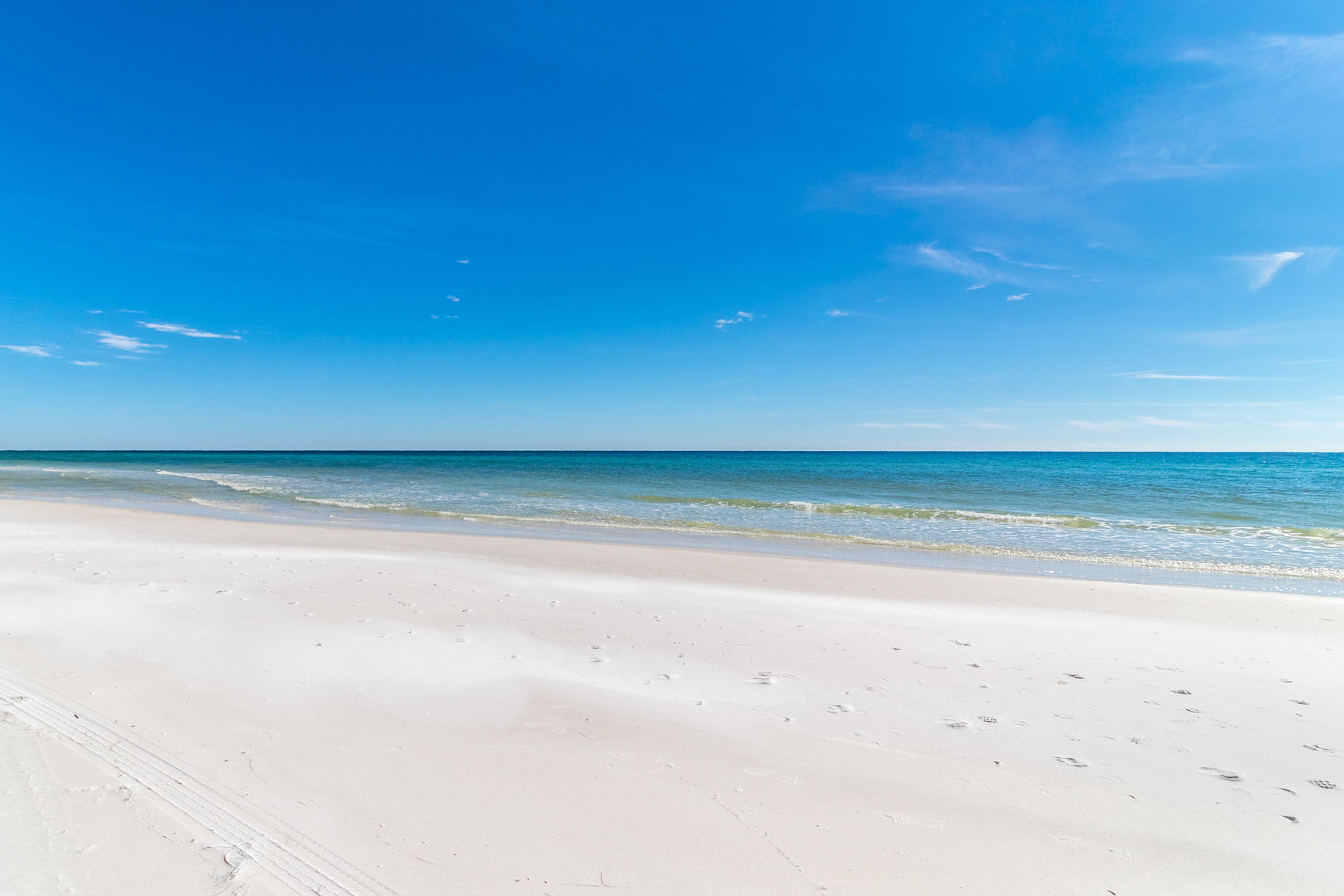 SIGNATURE BEACH - Residential