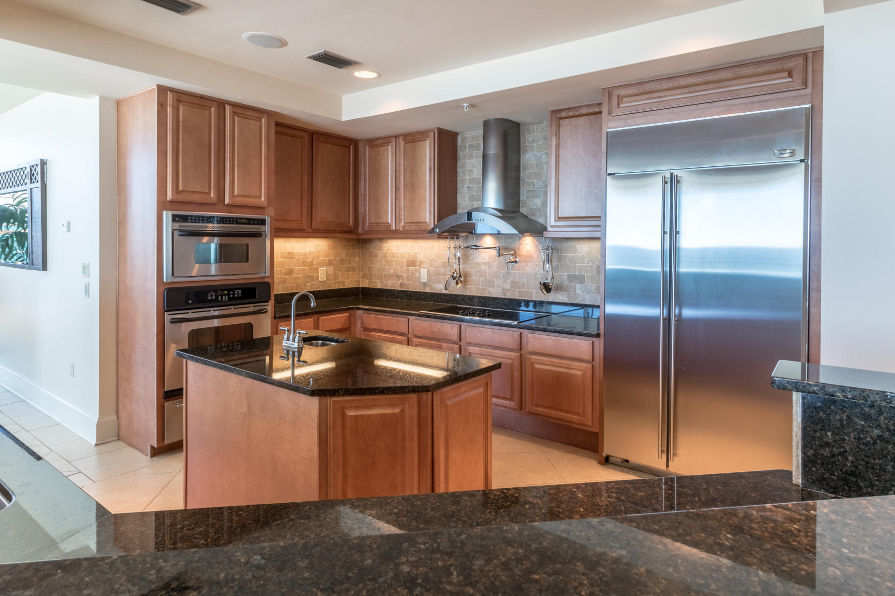 SIGNATURE BEACH - Residential