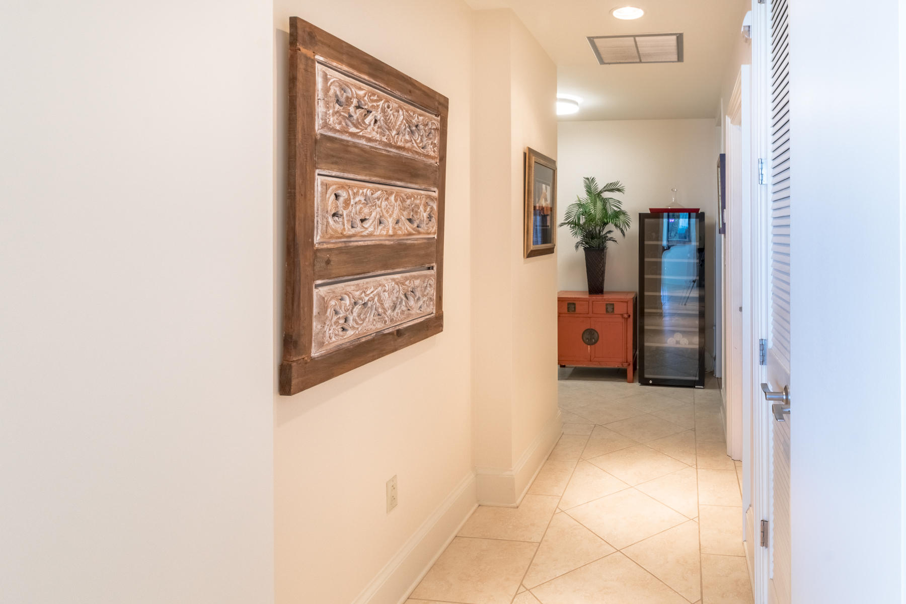 SIGNATURE BEACH - Residential