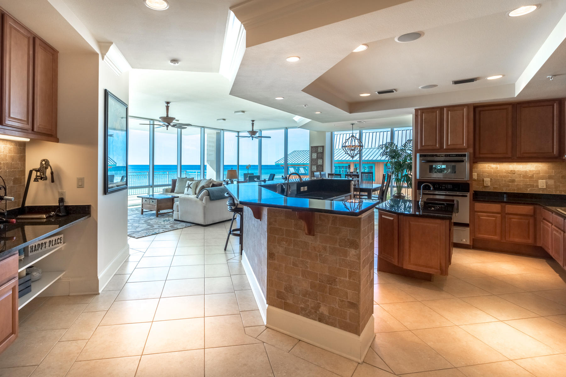 SIGNATURE BEACH - Residential