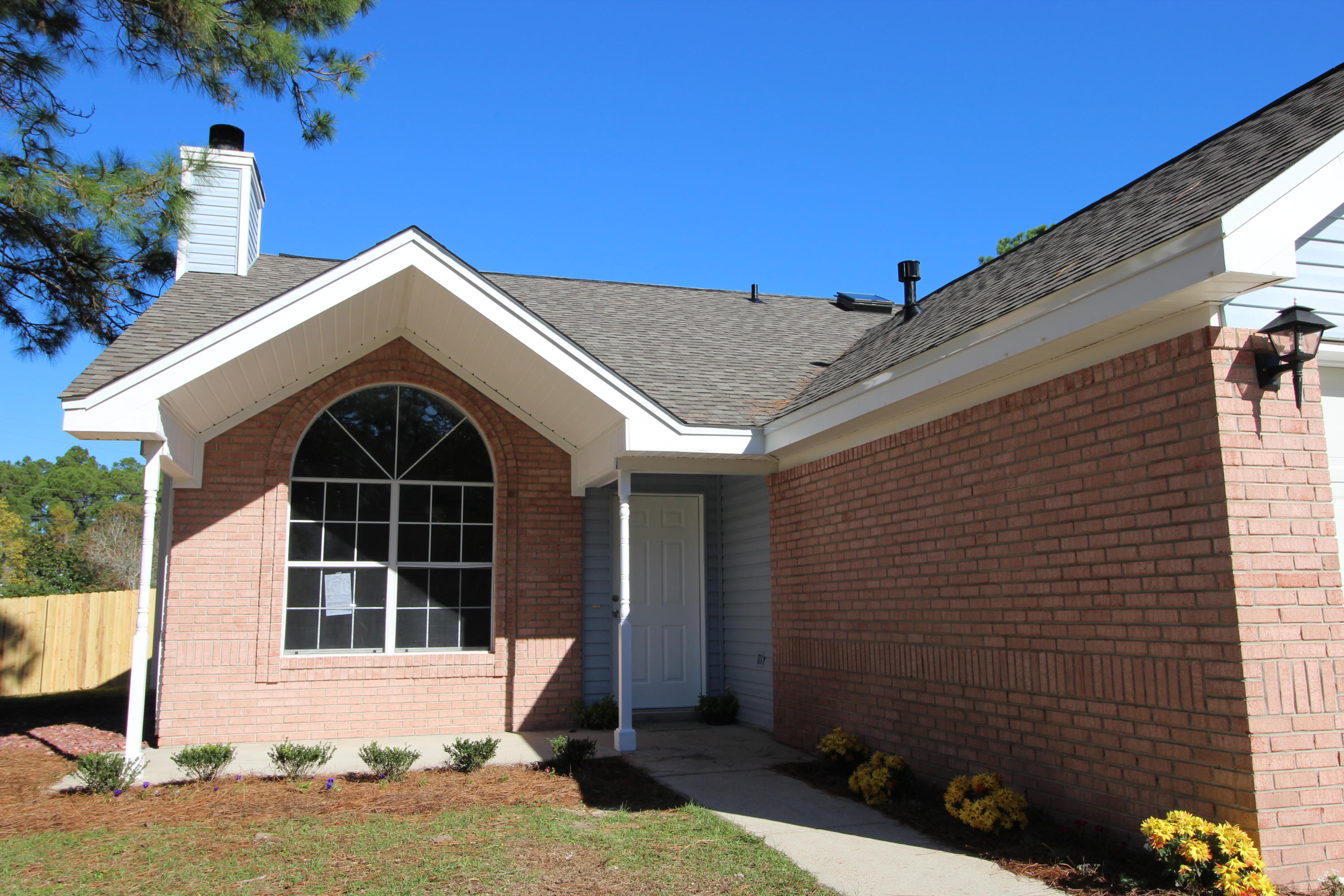 LAKE CHARLESTON - Residential