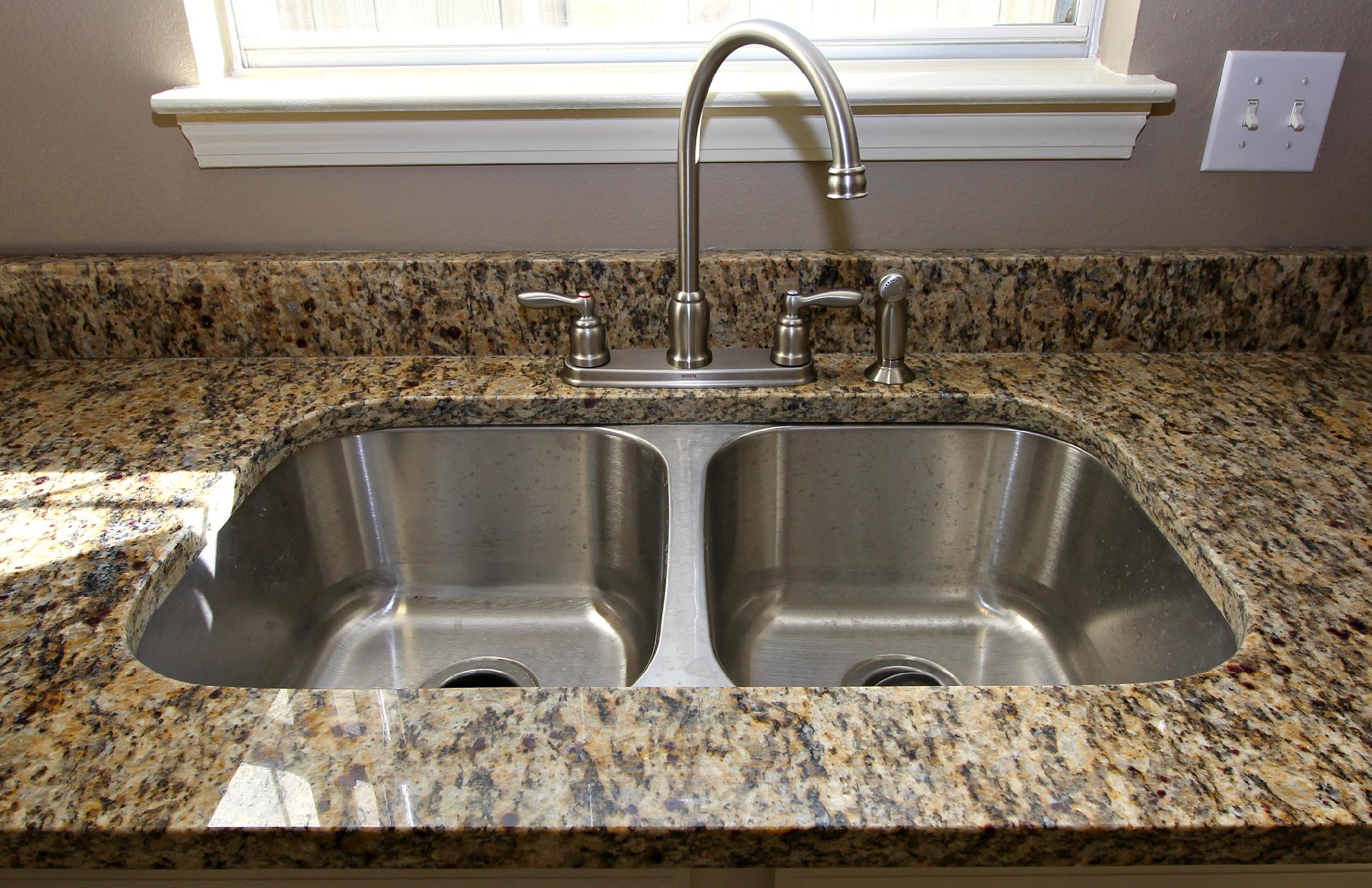 LAKE CHARLESTON - Residential