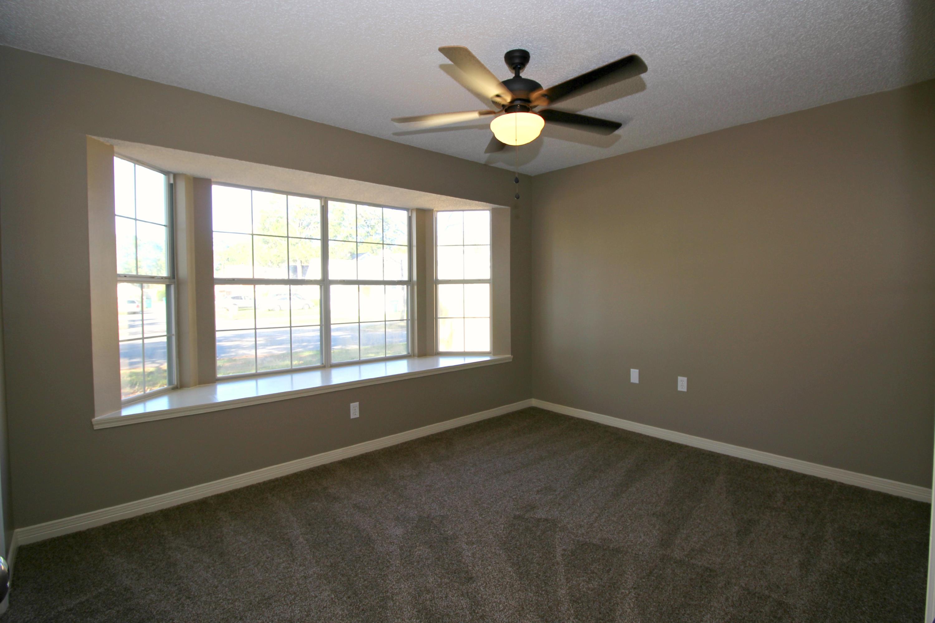 LAKE CHARLESTON - Residential