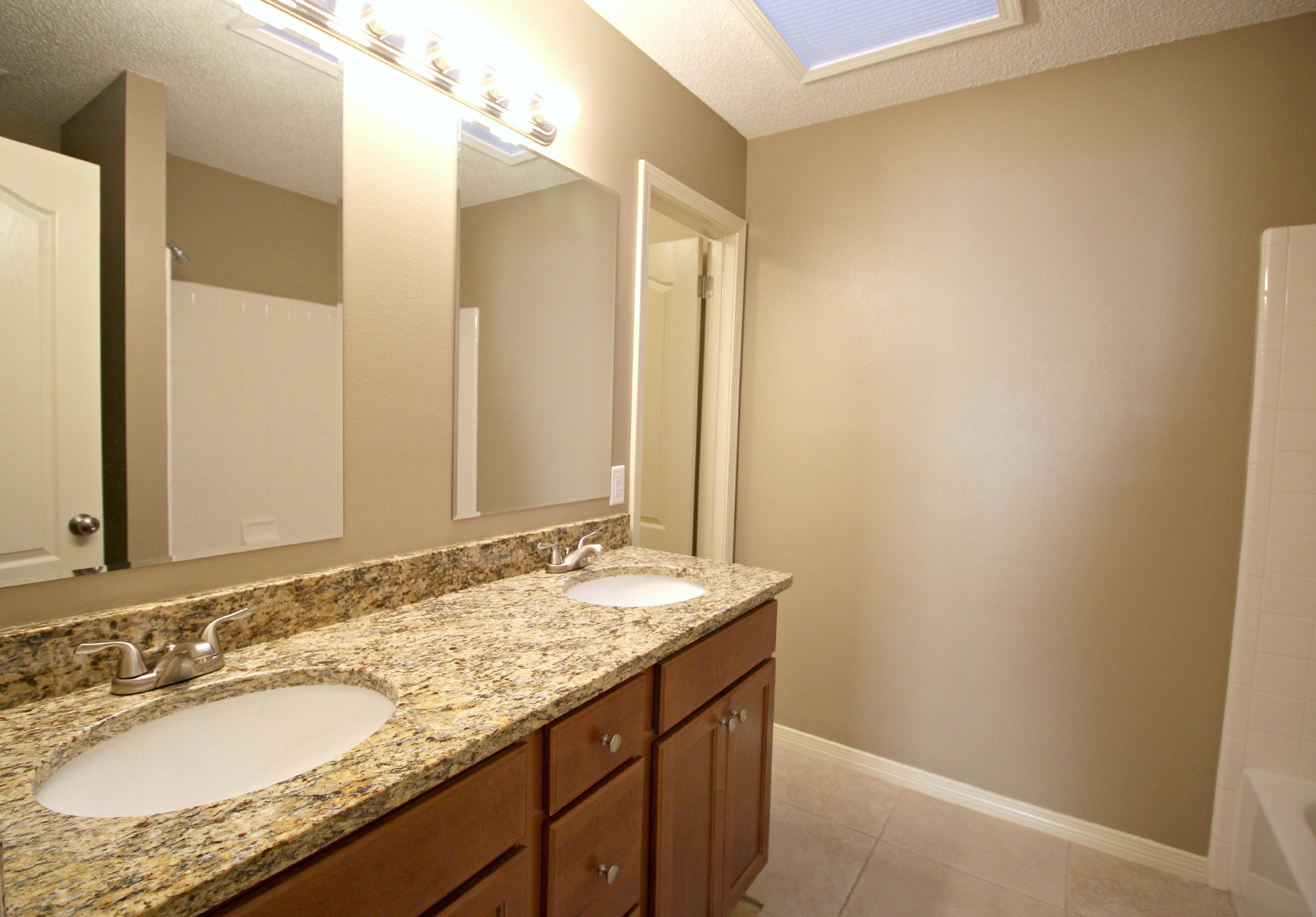 LAKE CHARLESTON - Residential