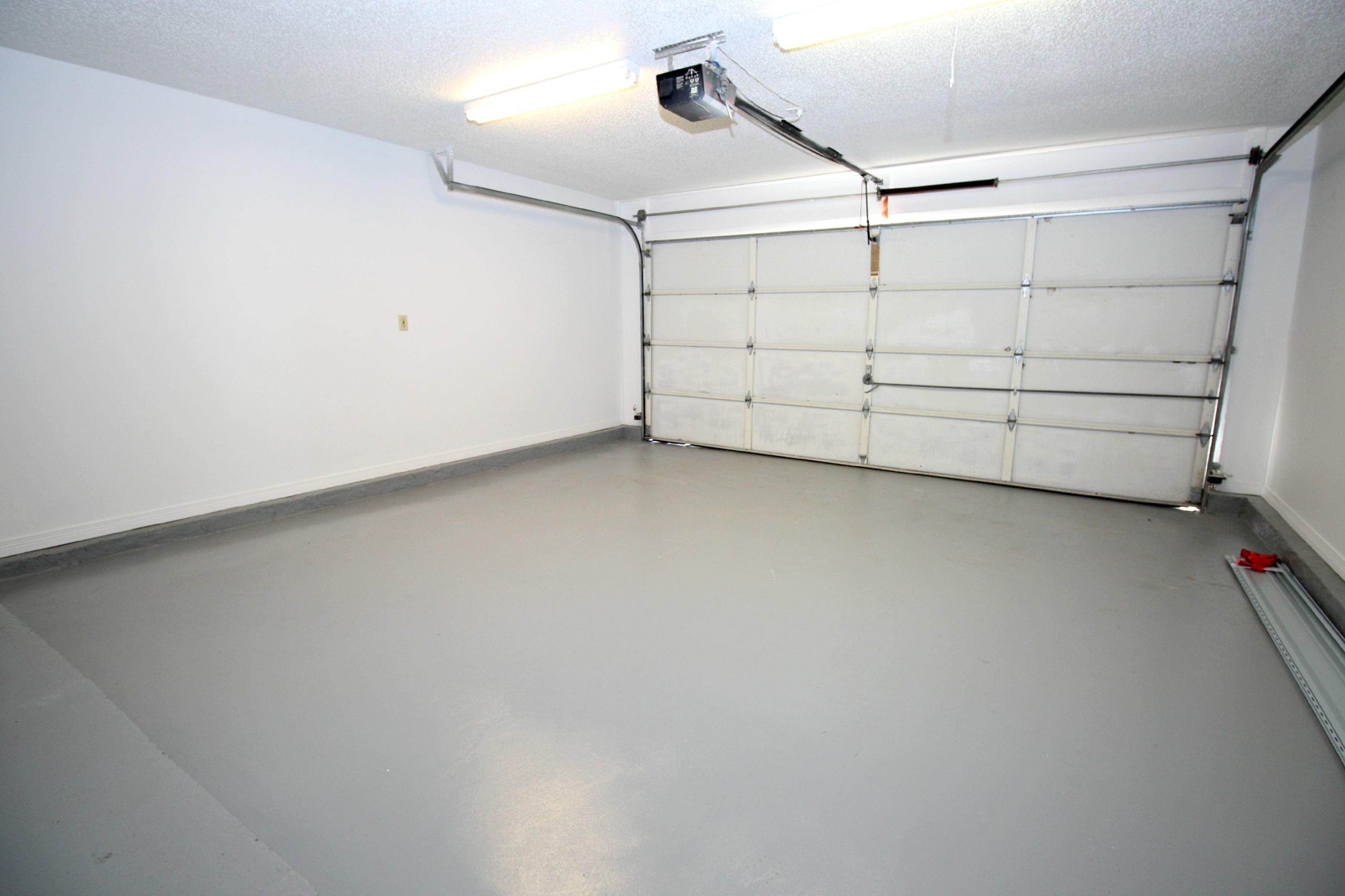 LAKE CHARLESTON - Residential