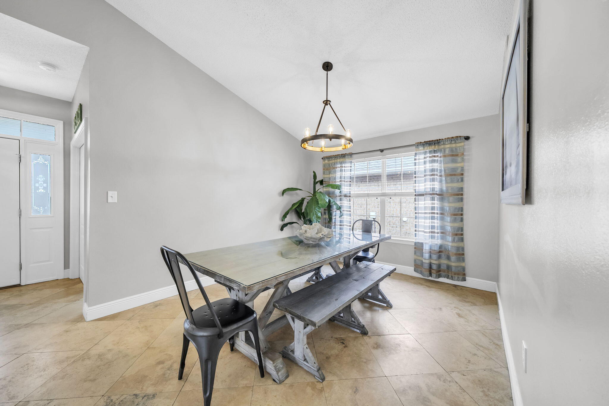 PARADISE RETREAT - Residential