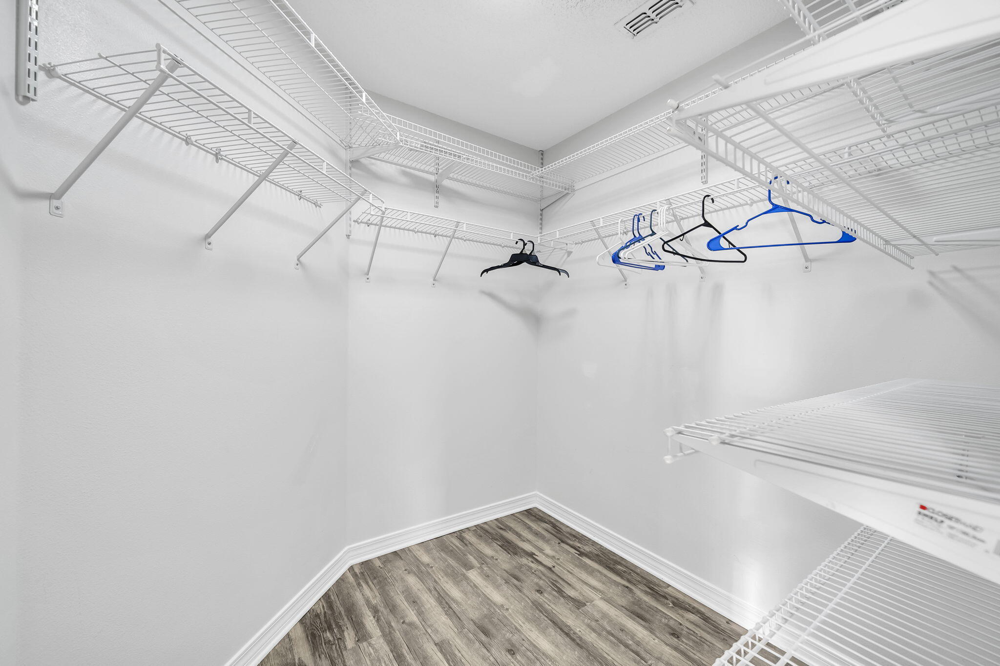 PARADISE RETREAT - Residential