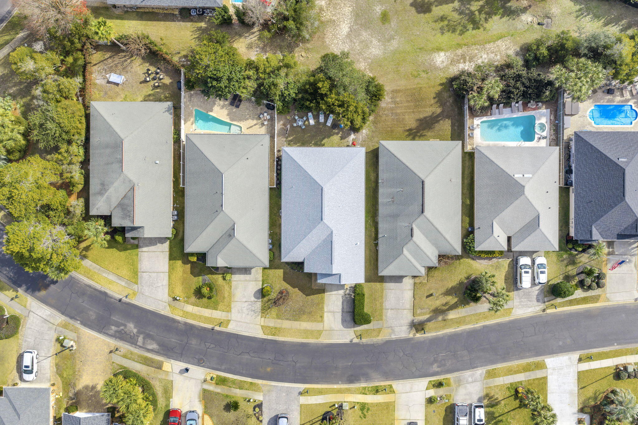 PARADISE RETREAT - Residential