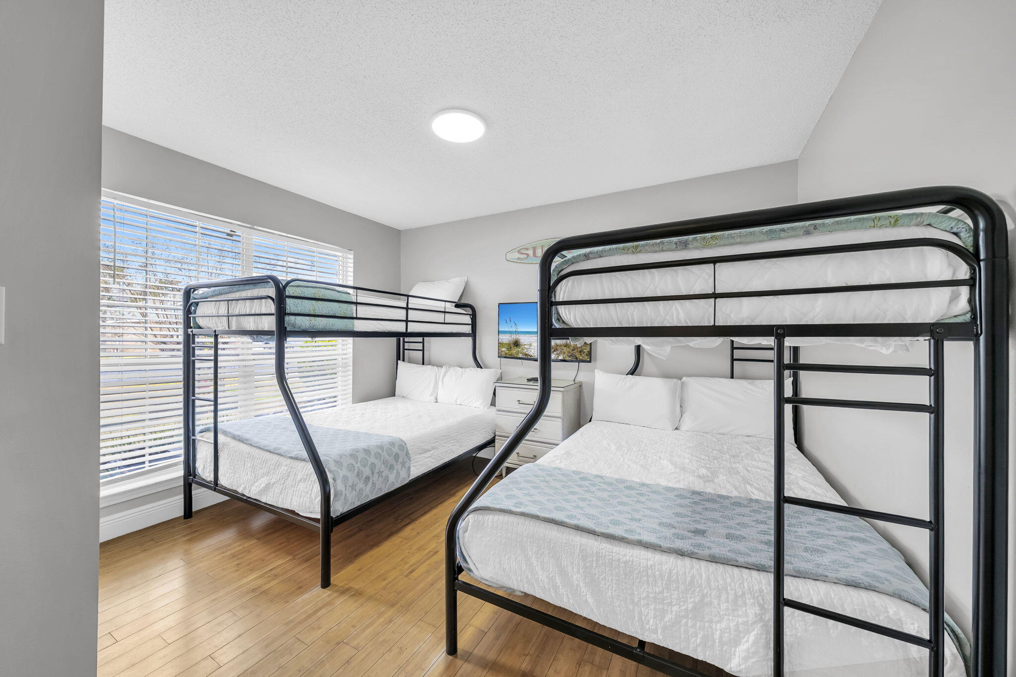 PARADISE RETREAT - Residential