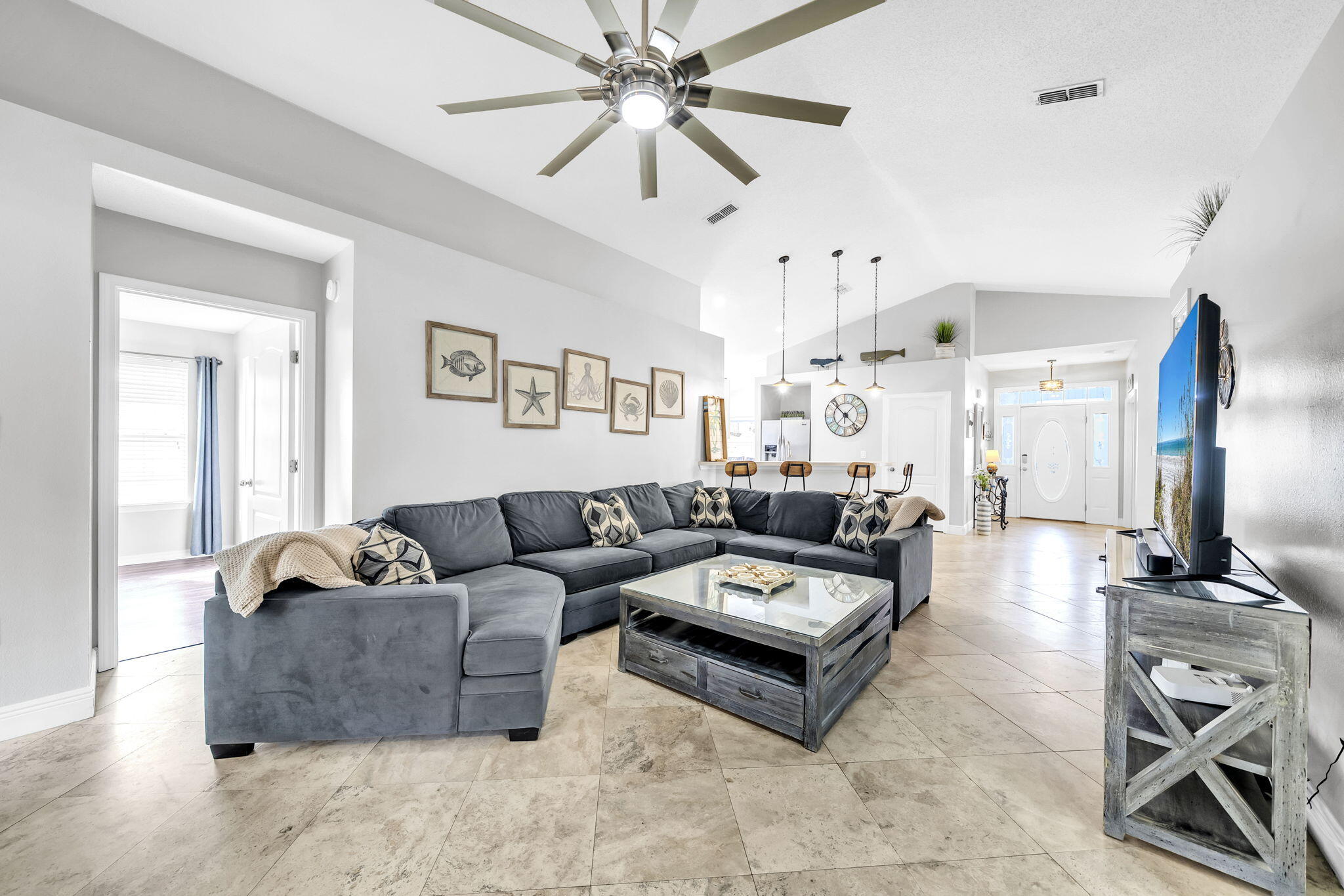 PARADISE RETREAT - Residential