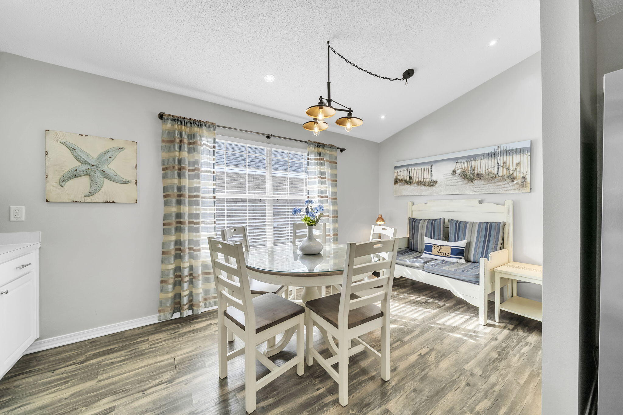 PARADISE RETREAT - Residential