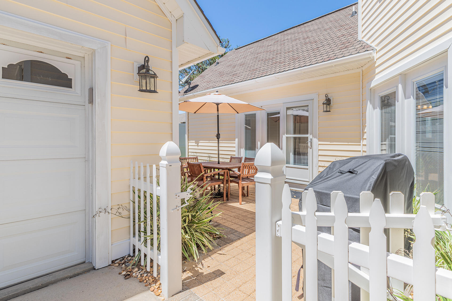 SOVEREIGN ISLE S/D - Residential Lease