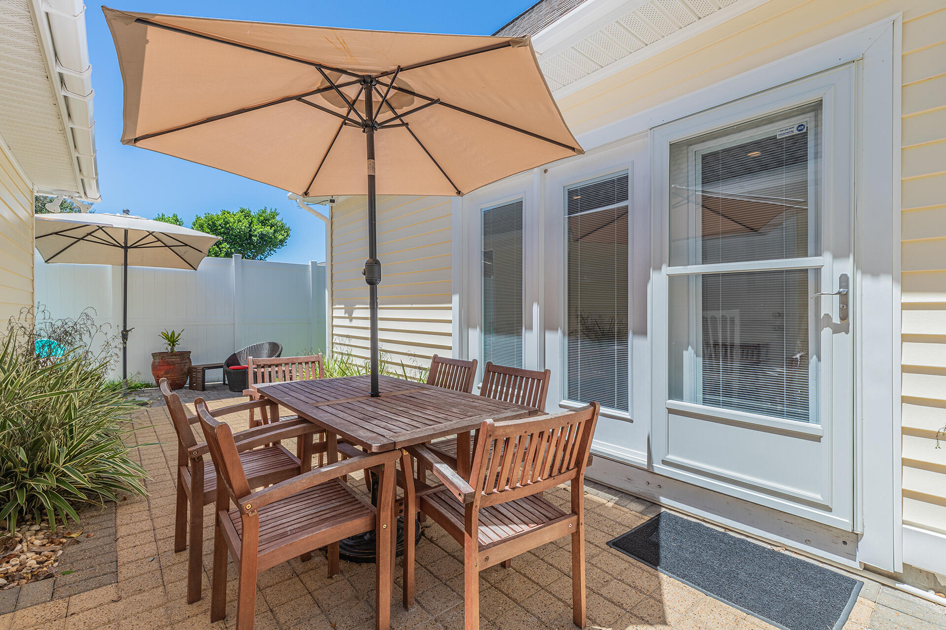 SOVEREIGN ISLE S/D - Residential Lease