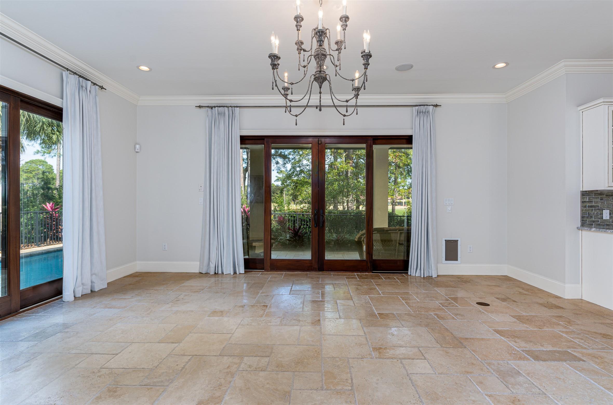 BURNT PINE - Residential