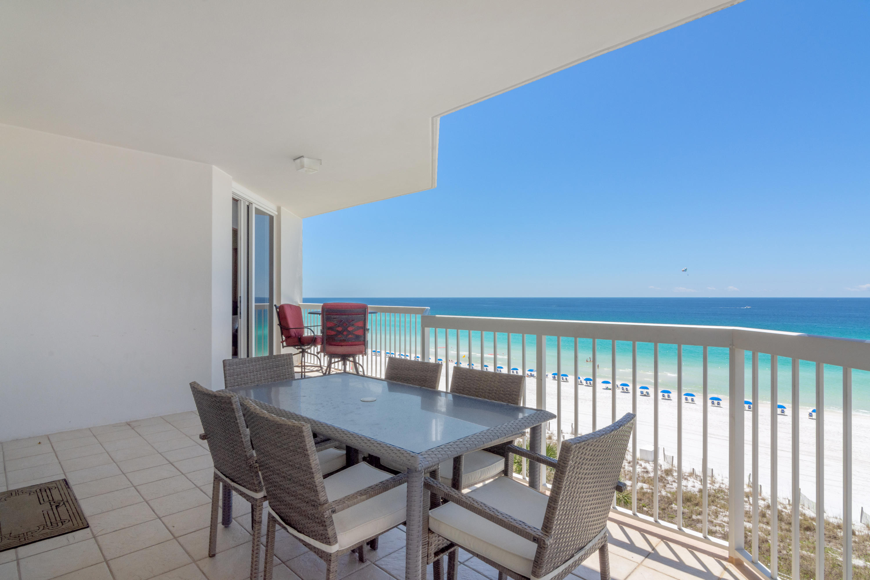 SILVER BEACH TOWERS - Residential