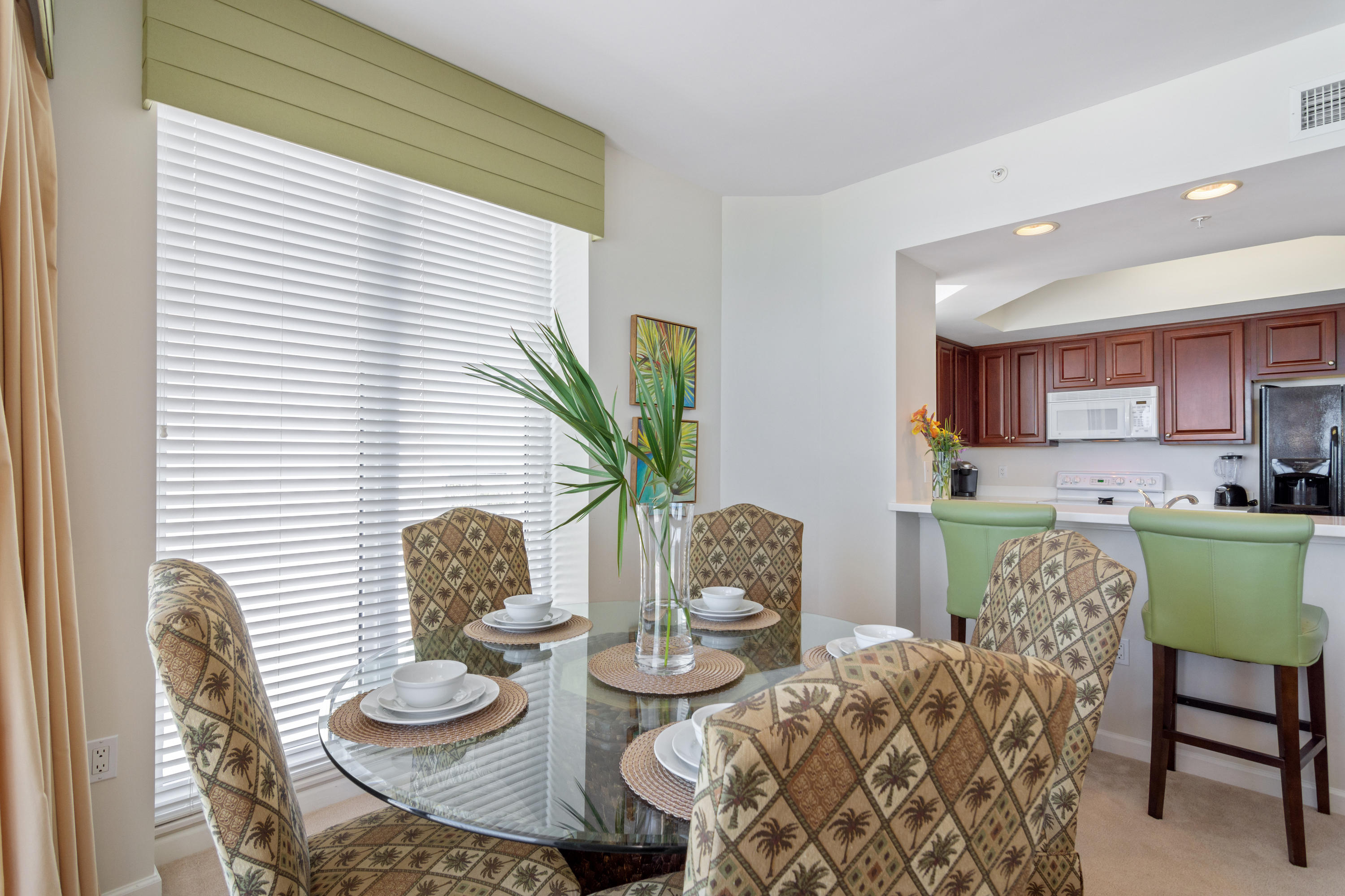 SILVER BEACH TOWERS - Residential