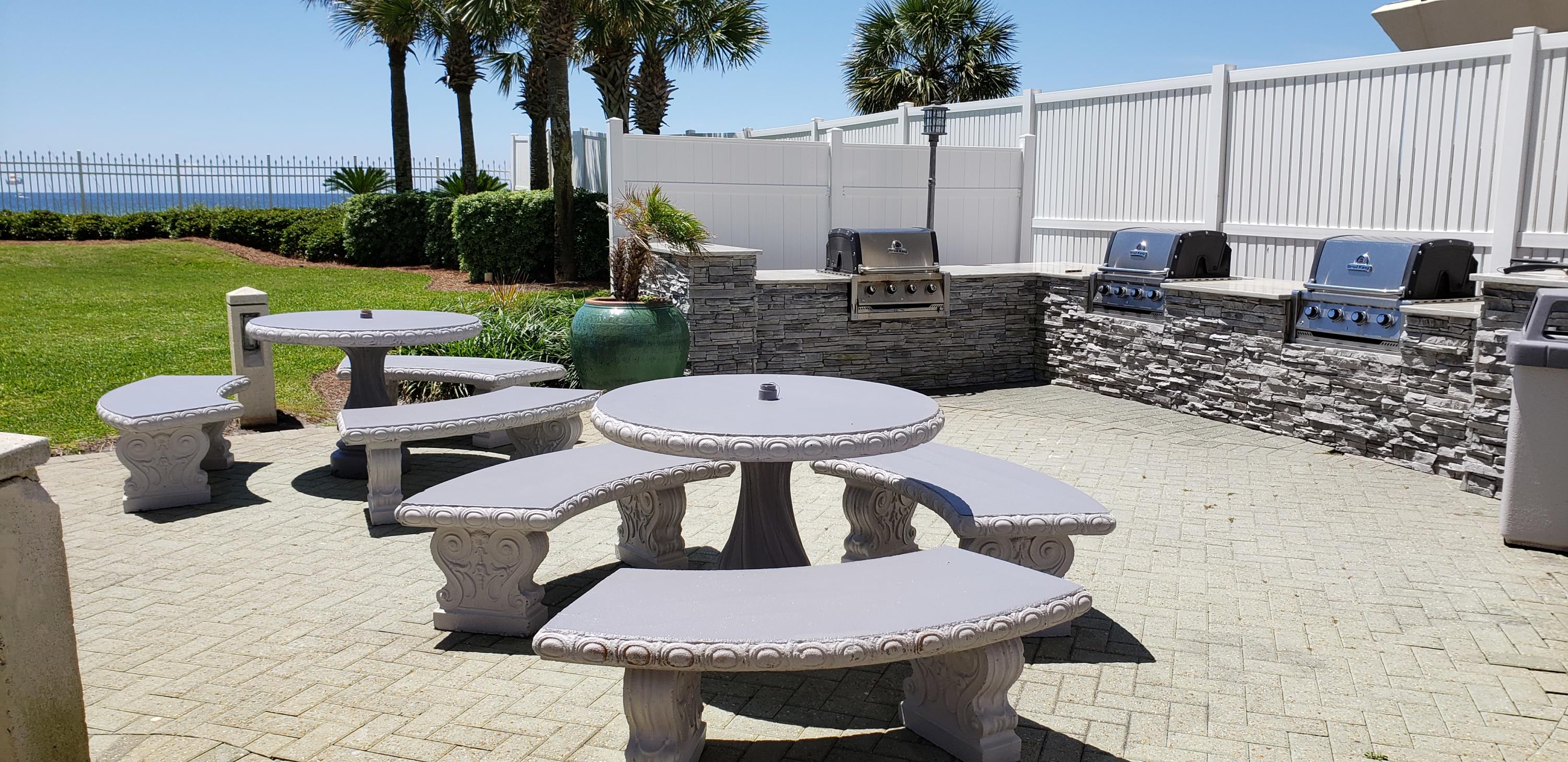 SILVER BEACH TOWERS - Residential